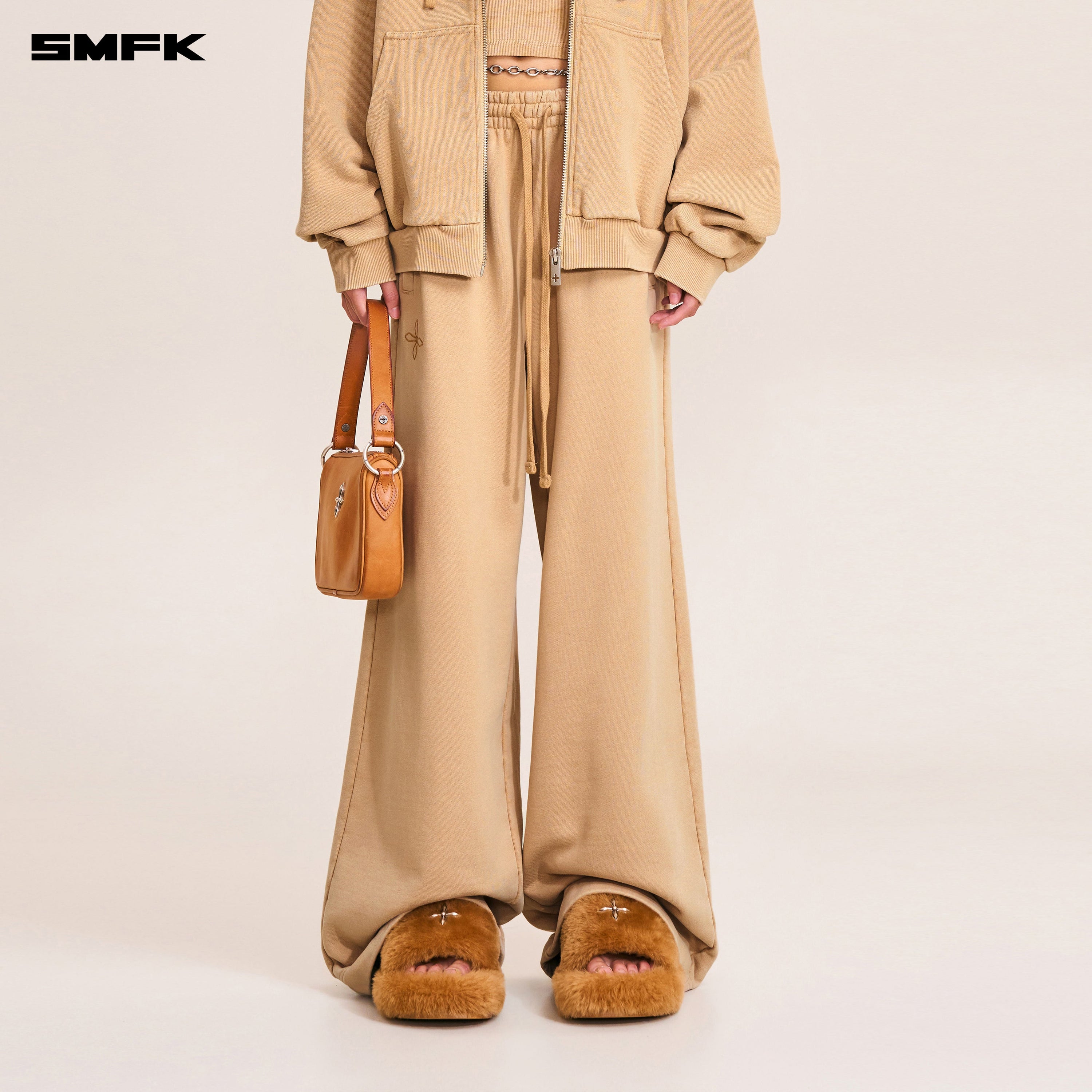 COMPASS MODE TOWER LOOSE SPORTS PANTS SAND