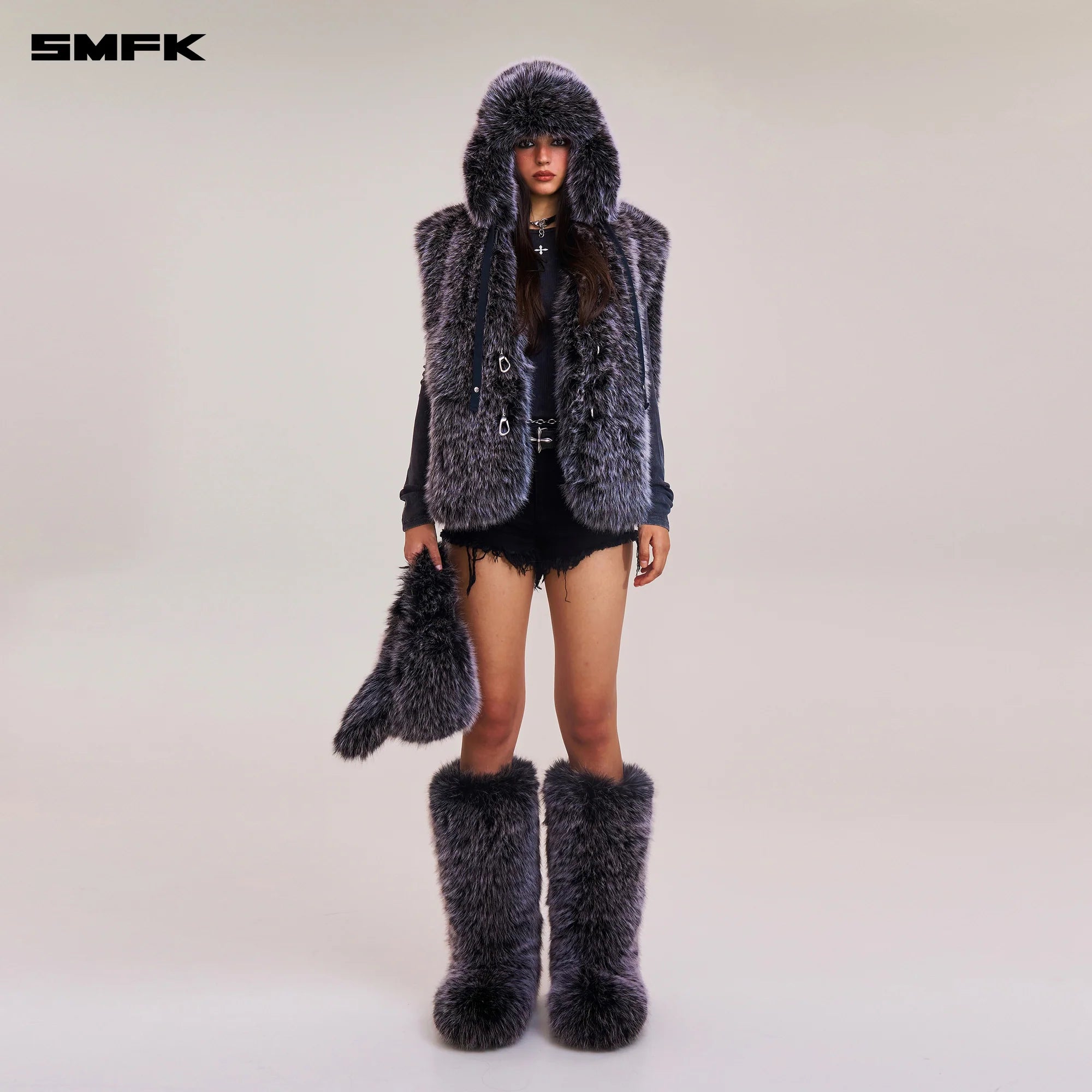 COMPASS MODE FURRY HUGE TANK SILVER FOX