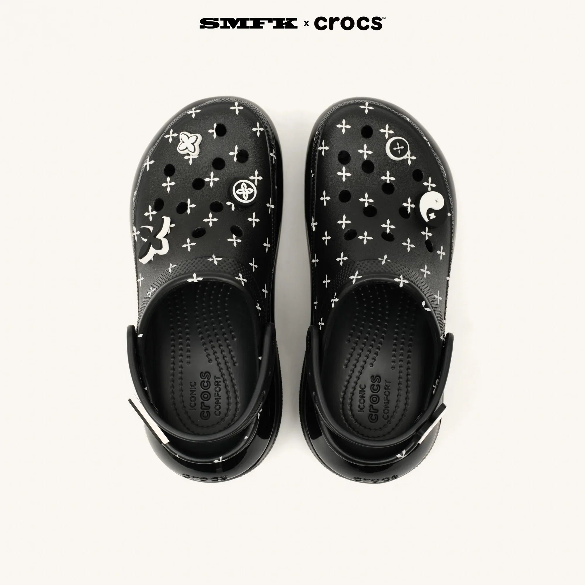 SMFK X CROCS BLACK COMPASS CLOG UNISEX