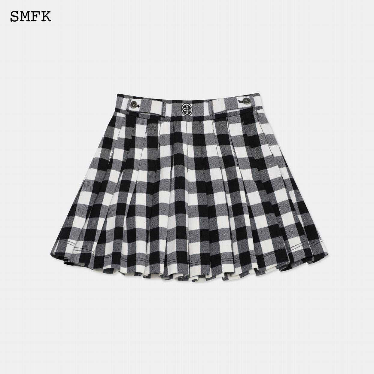 【PRE ORDER】SMFK GRASSLAND BLACK AND WHITE PRAIRIE PLAID PLEATED SKIRT US004BWC