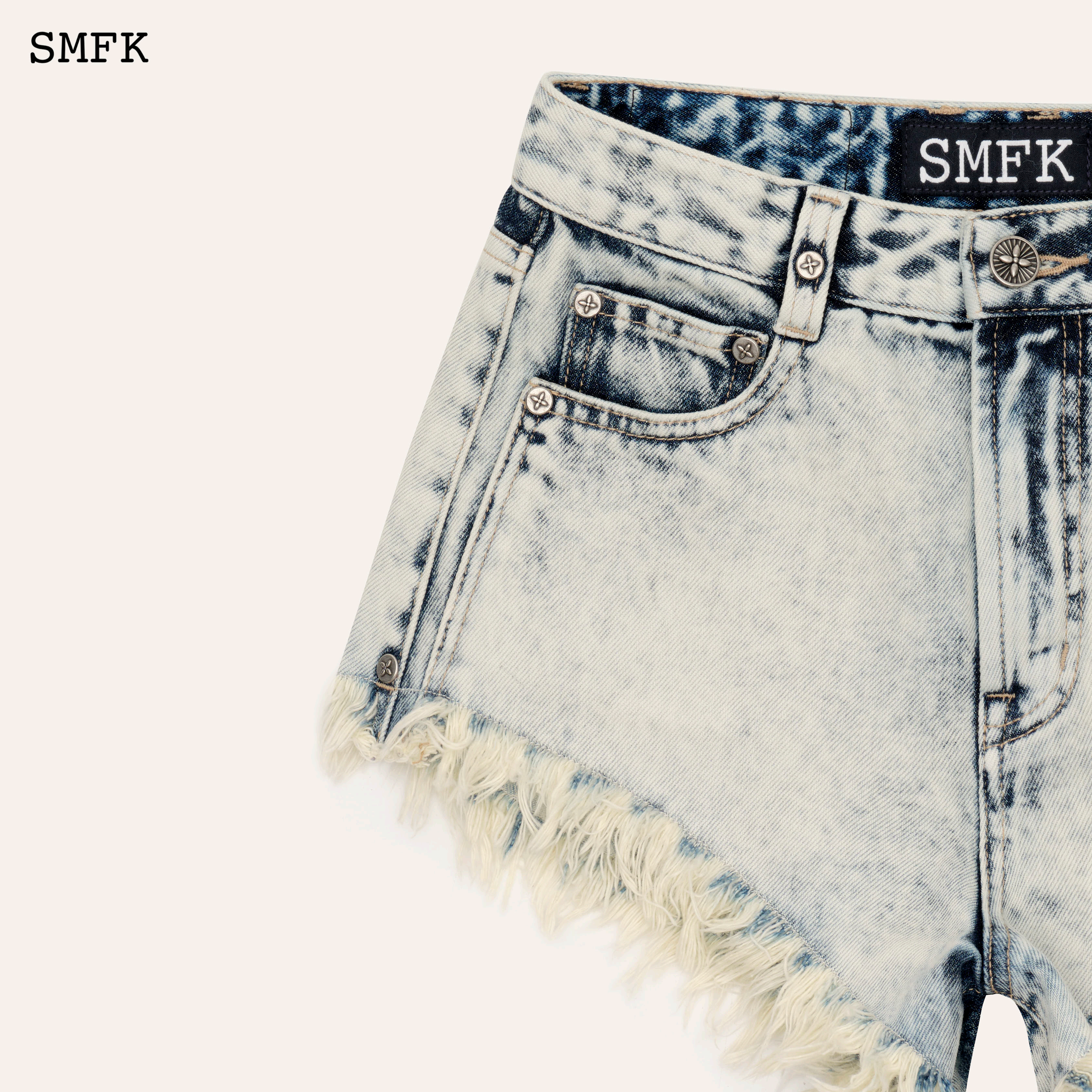 SMFK WILD WORLD STRAY DENIM SHORT SHORTS  PS003CW