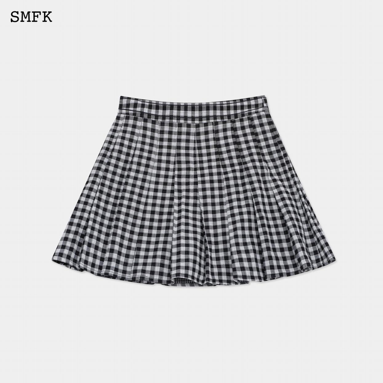 【PRE ORDER】SMFK COMPASS VINTAGE COLLEGE PLEATED BLACK AND WHITE CHECK SKIRT DS001BWC
