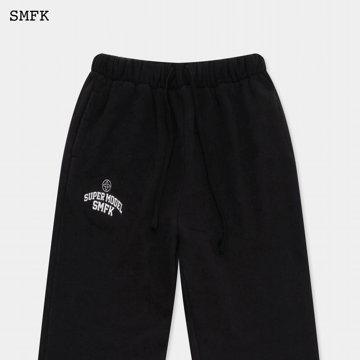 SMFK COMPASS RETRO CAMPUS JOGGING PANTS BLACK DP006B