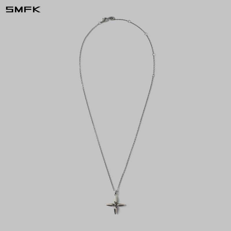 STERLING SILVER PENDANT NECKLACE