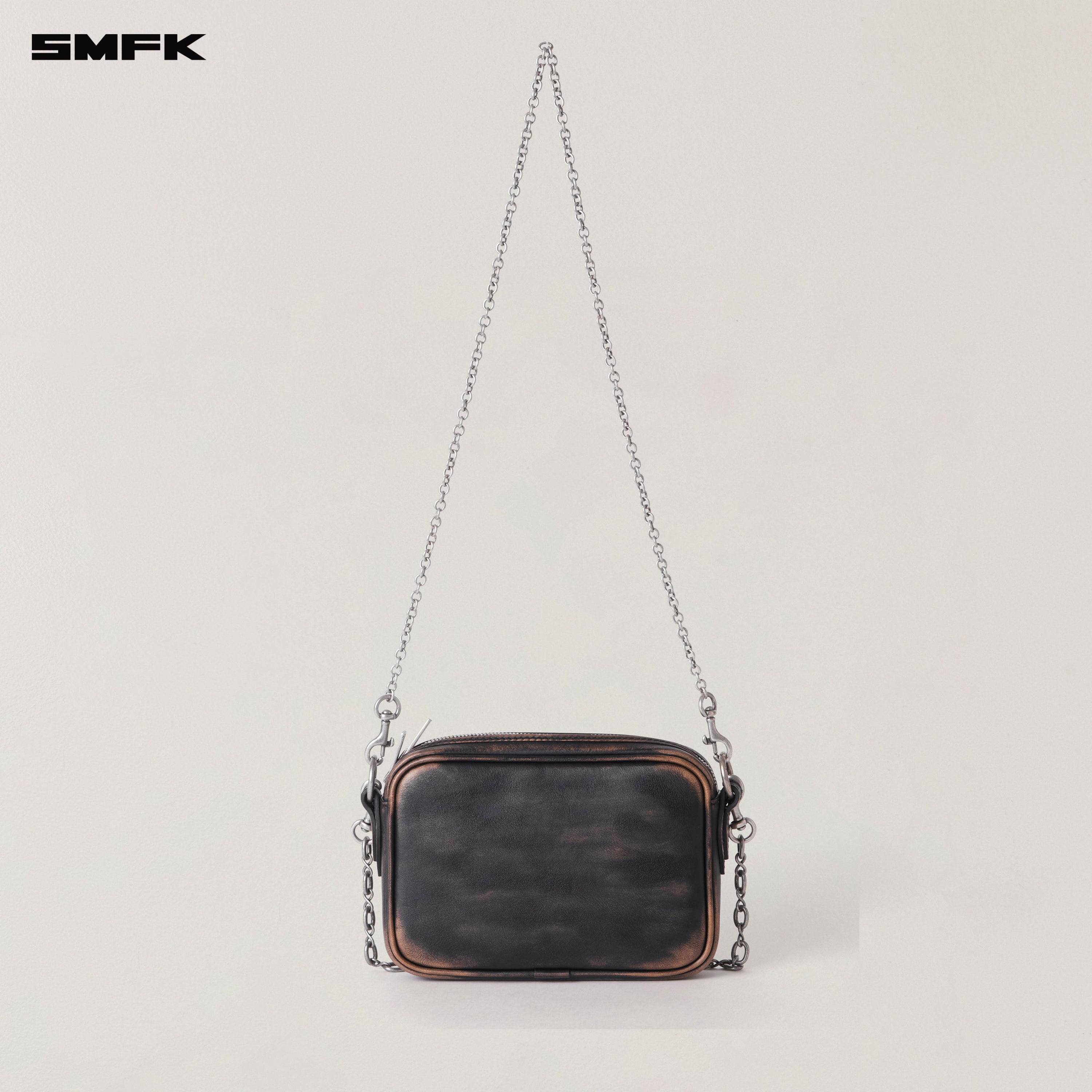 COMPASS BADGE PATINA LEATHER CHAIN BAG/SMALL WILD BLACK PATINA