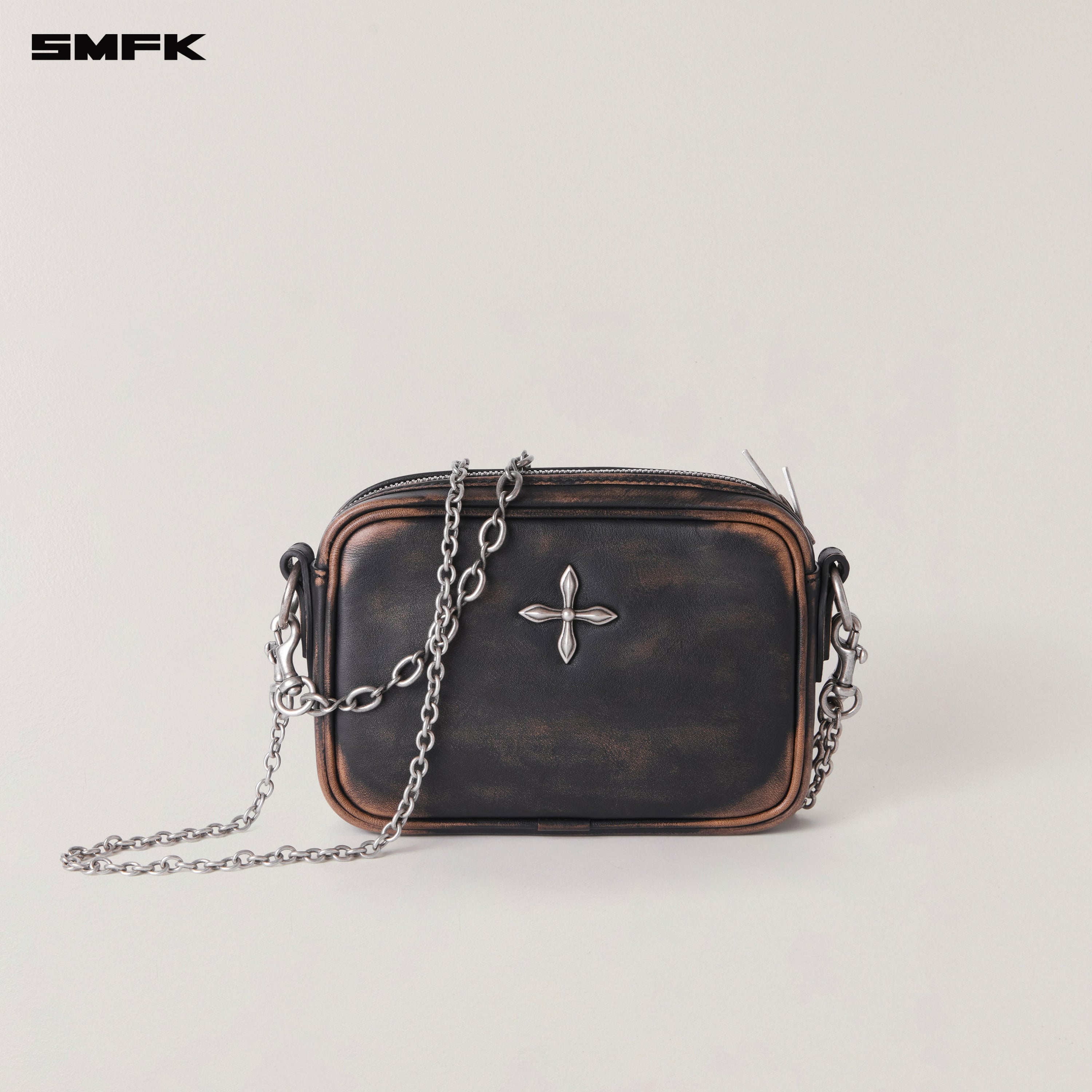 COMPASS BADGE PATINA LEATHER CHAIN BAG/SMALL WILD BLACK PATINA