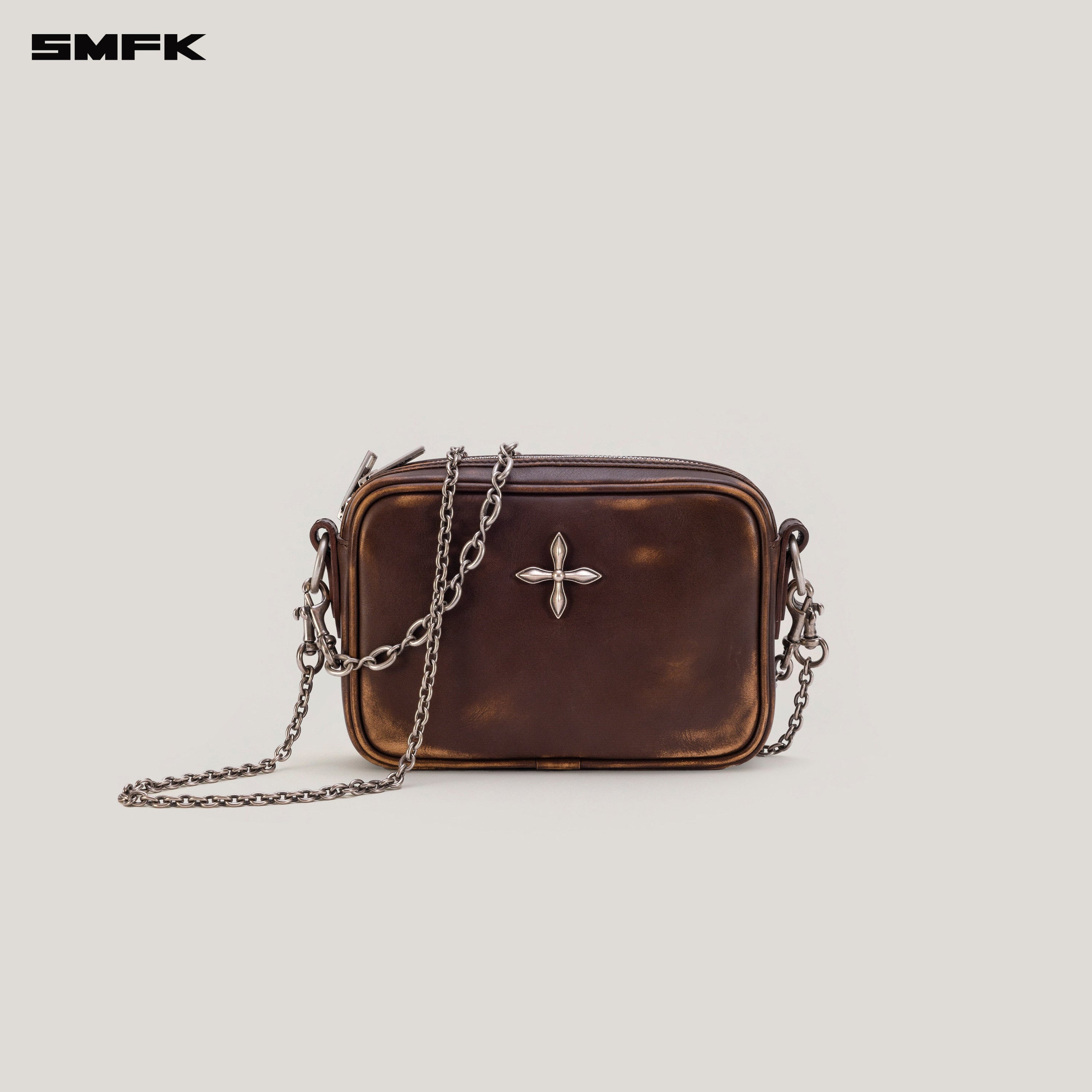 COMPASS BADGE PATINA LEATHER CHAIN BAG SMALL WILD HORSE BROWN PATINA