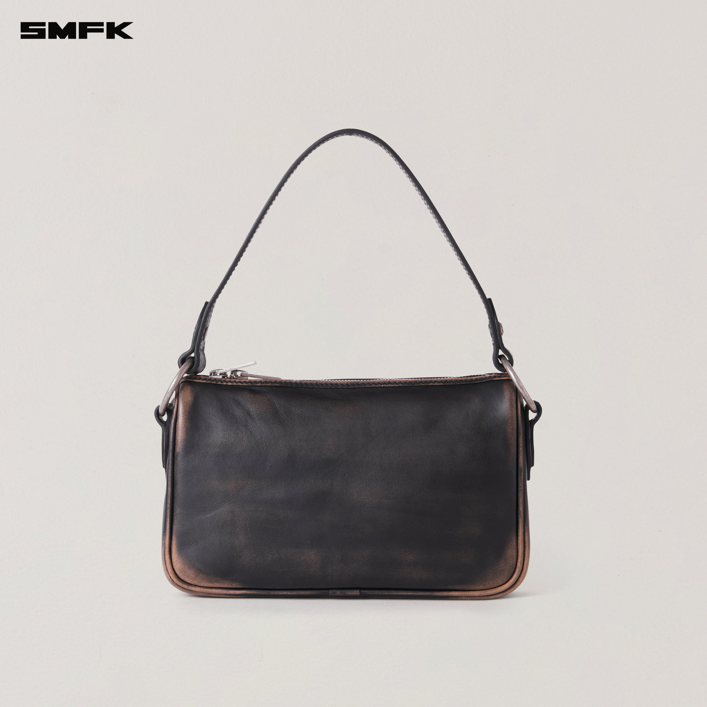 COMPASS BADGE  HANDCRAFT PATINA LEATHER SHOULDER/MEDIUM WILD BLACK PATINA