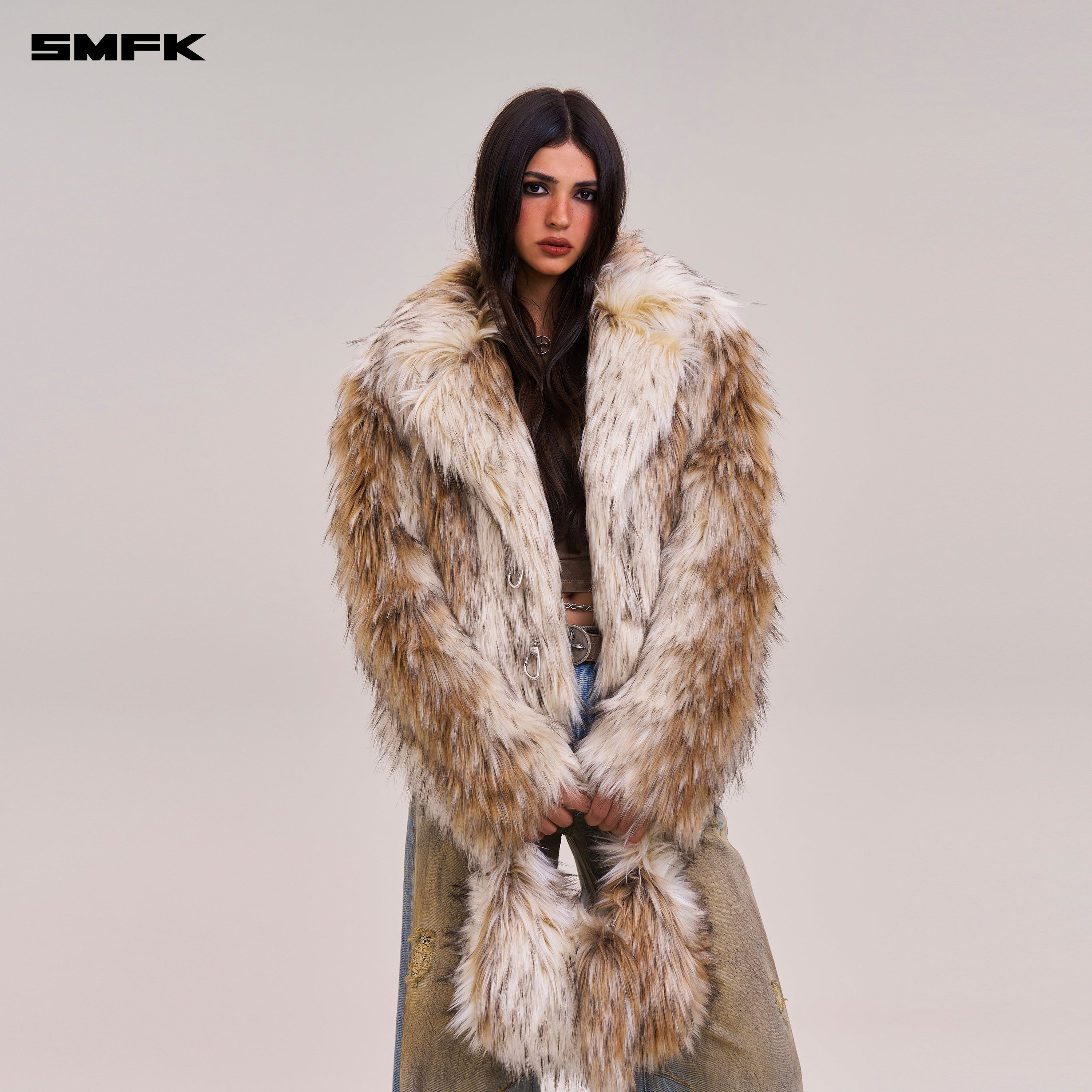 COMPASS COBBLE FURRY BAG/SMALL ARCTIC WOLF WHITE