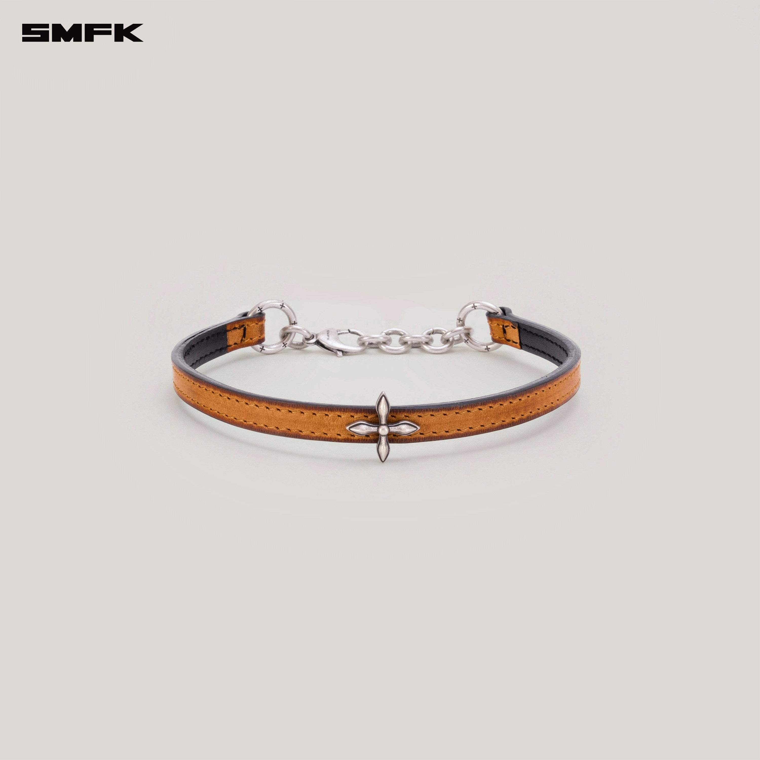 COMPASS RIVET PATINA LEATHER CHOCKER SMALL CARAMEL PATINA