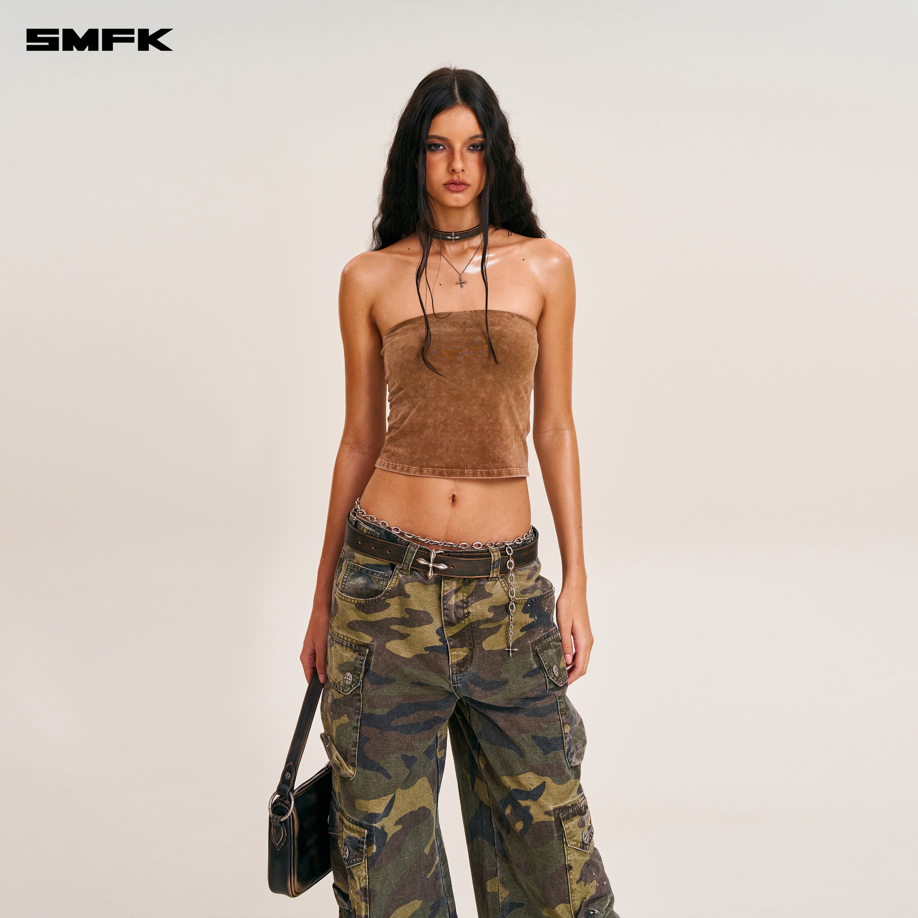 COMPASS RIVET PATINA LEATHER CHOCKER/M WILD BLACK PATINA