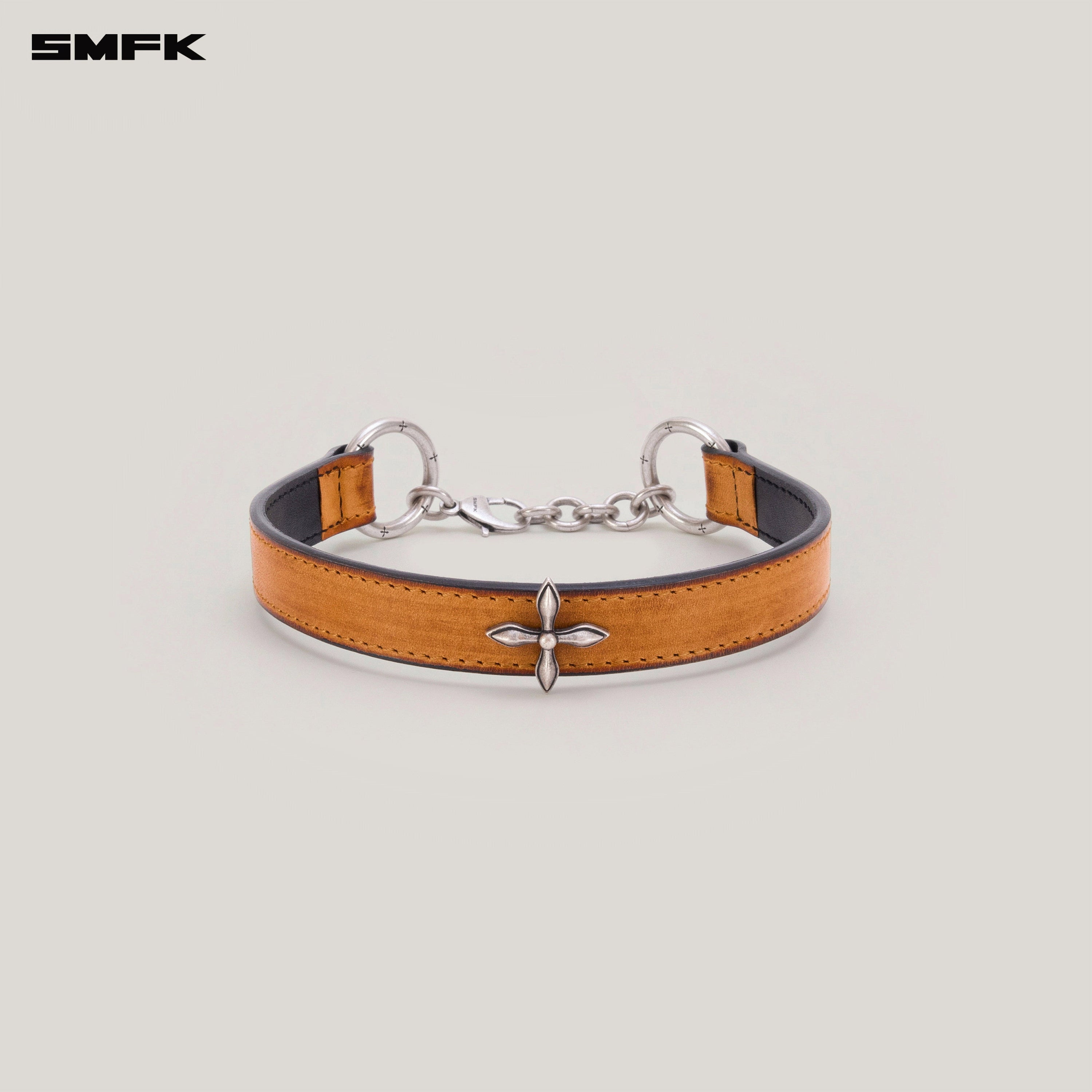 COMPASS RIVET PATINA LEATHER CHOCKER MEDIUM CARAMEL PATINA