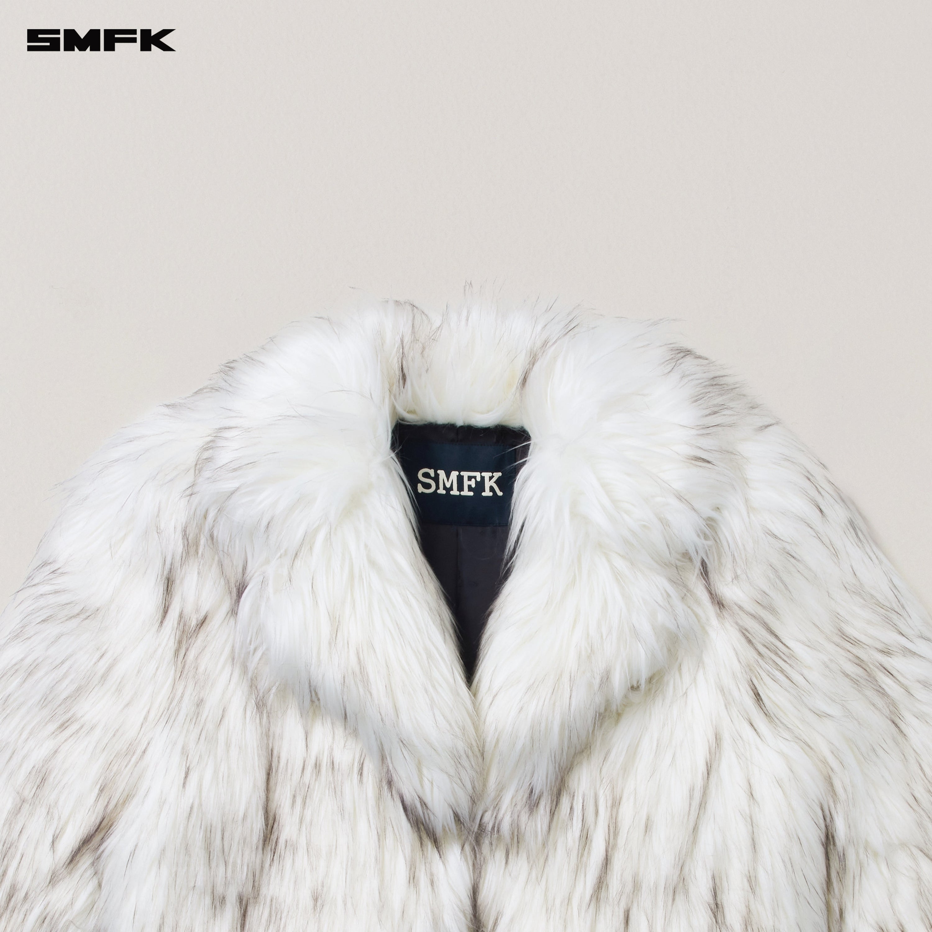 COMPASS MODE WASTELAND FURRY HUNTING COAT/SHORT ARCTIC FOX WHITE