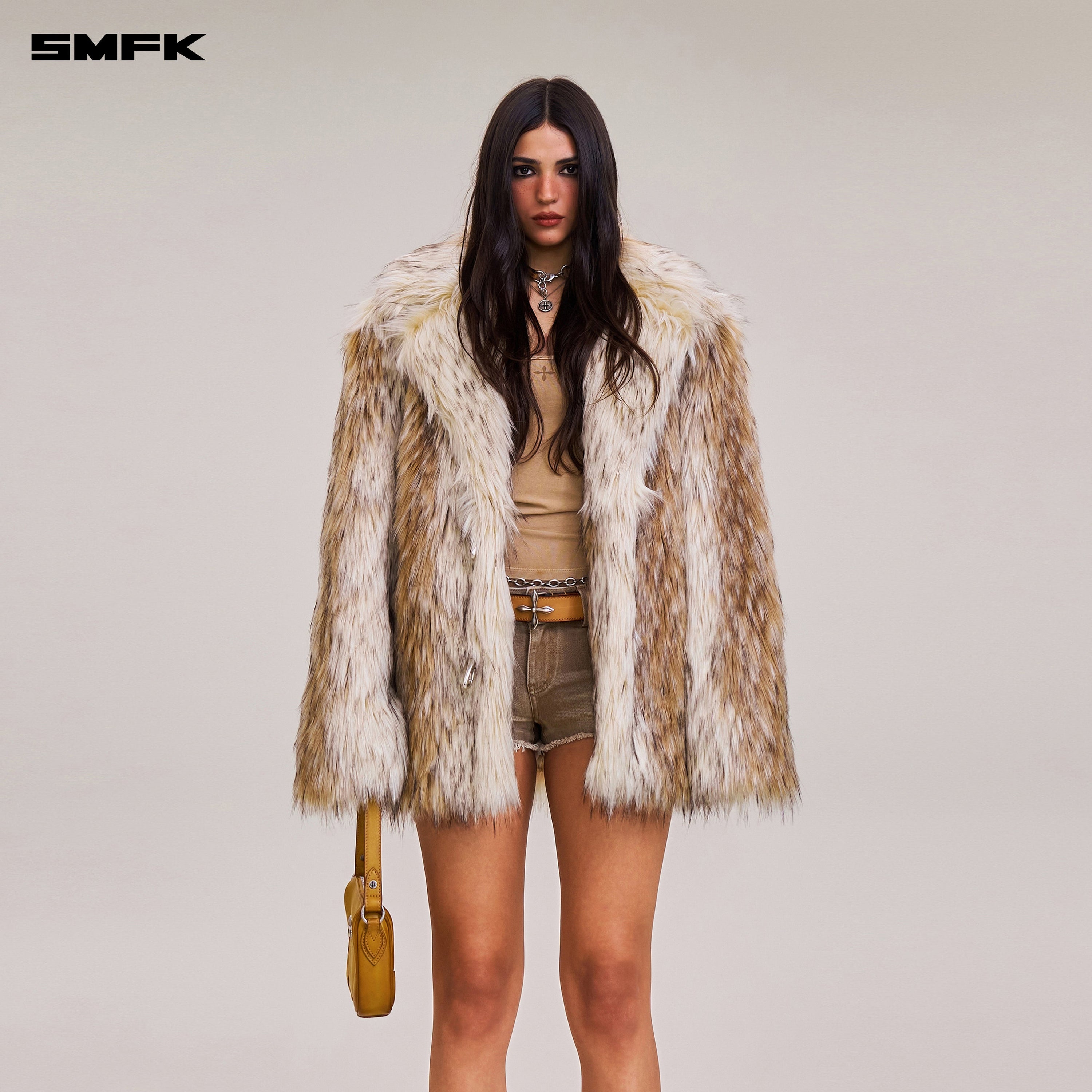 COMPASS MODE WASTELAND FURRY HUNTING COAT ARCTIC WOLF WHITE