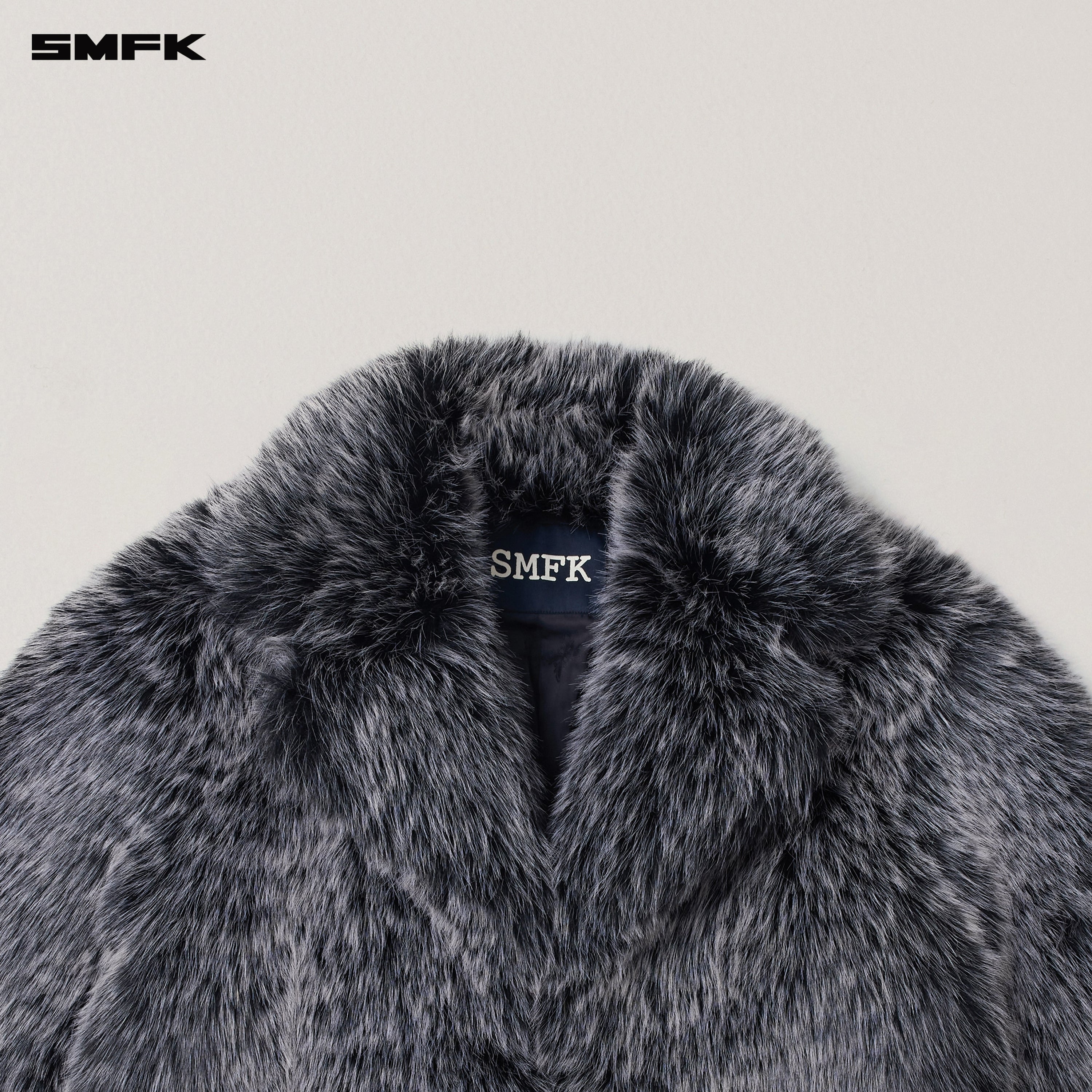COMPASS MODE WASTELAND FURRY HUNTING COAT SILVER FOX