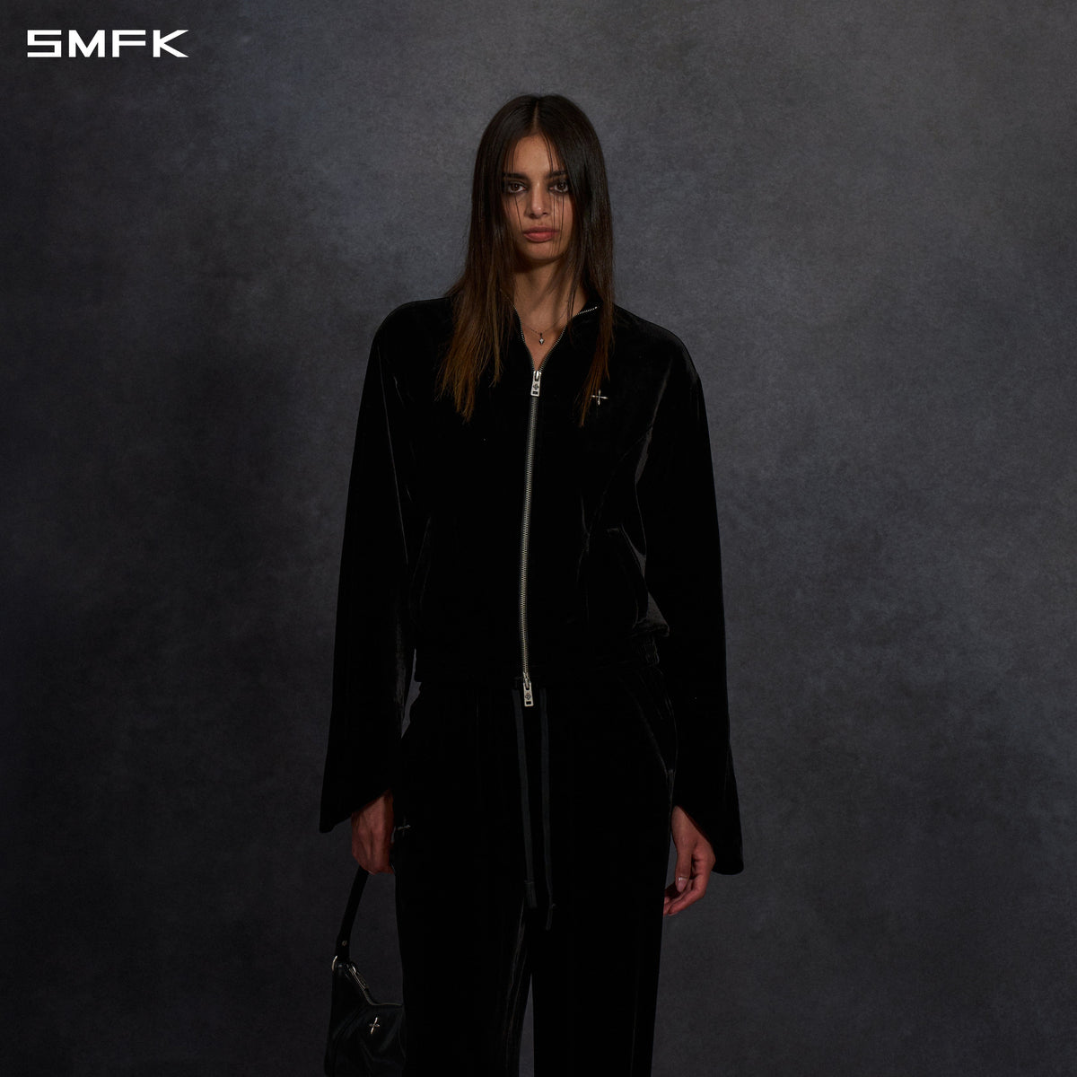 MYTH AEOLUS SYMMETRY VELVET TRAINING JACKET /SILK VELVET/U BLACK VELVET