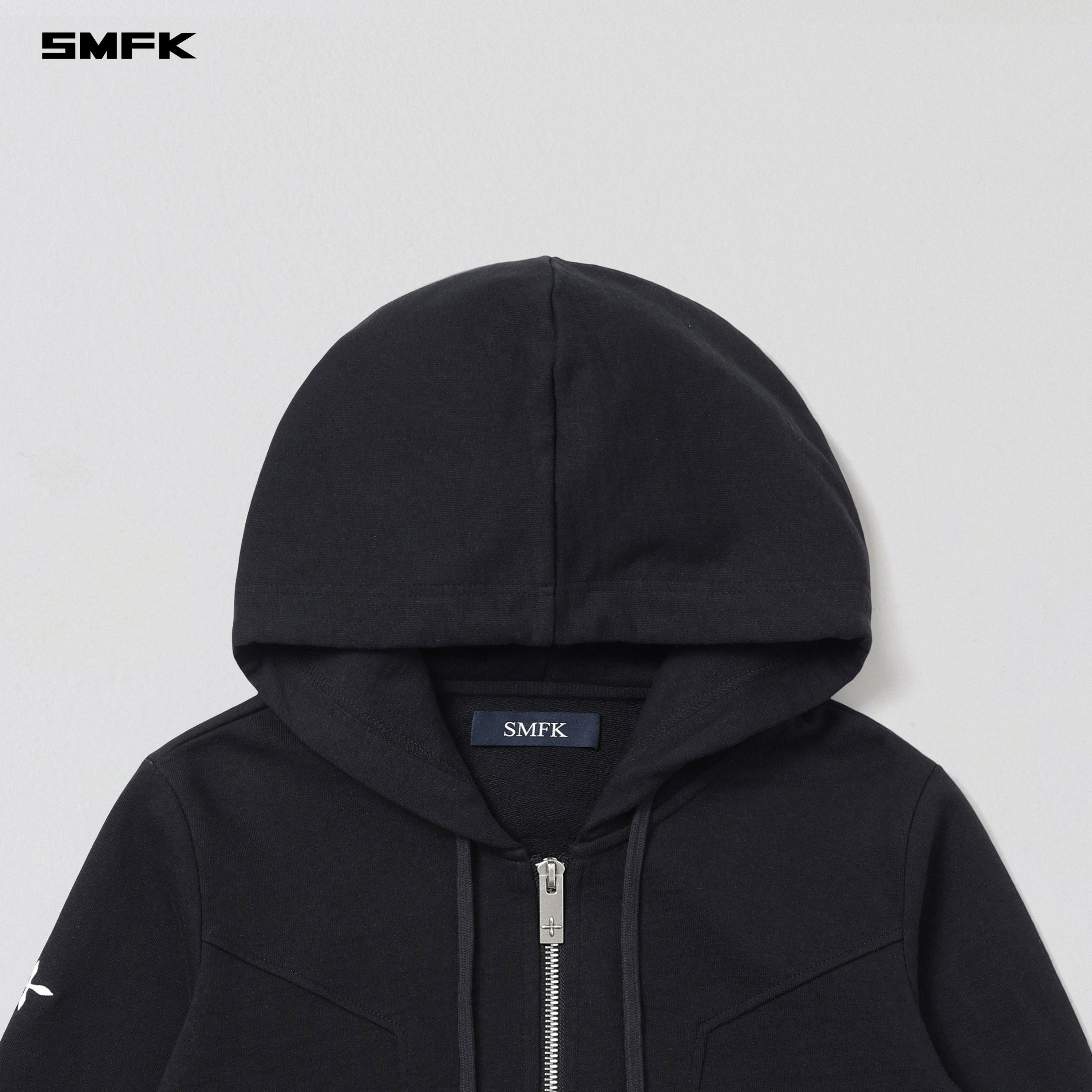 PERMANENT SLIM SHORT HOODIE/COTTON WOOL WILD BLACK