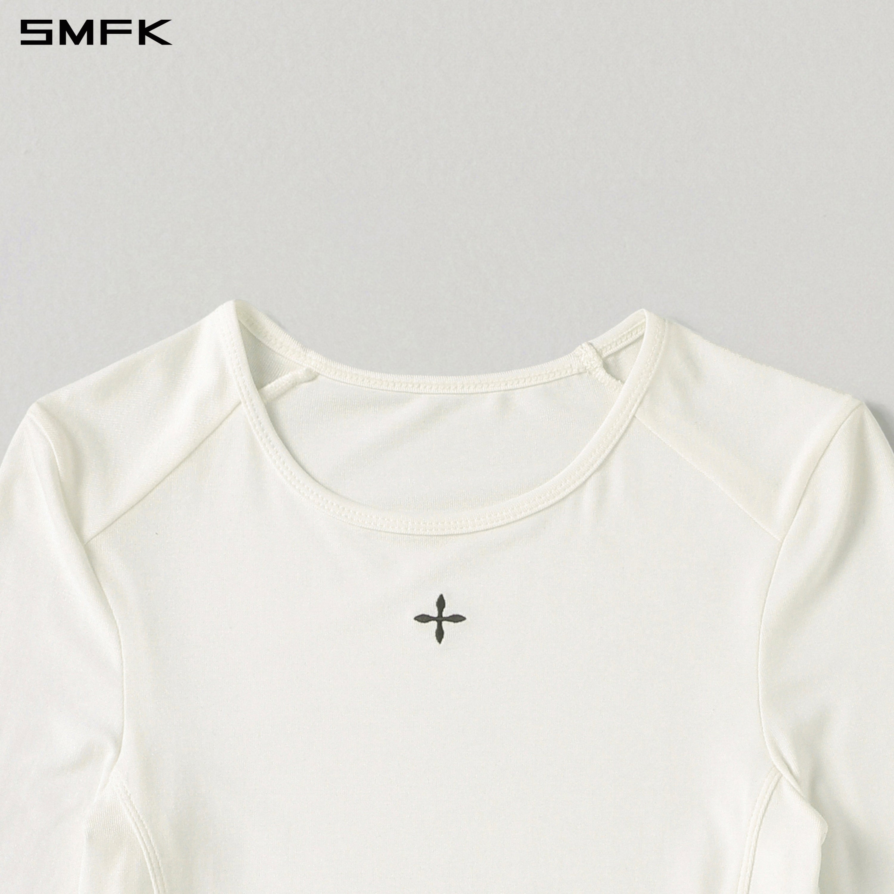 MYTH SEER SLIM SHORT SPORTS PULLOVER/ACETATE+LENZING MODAL CLOUD WHITE