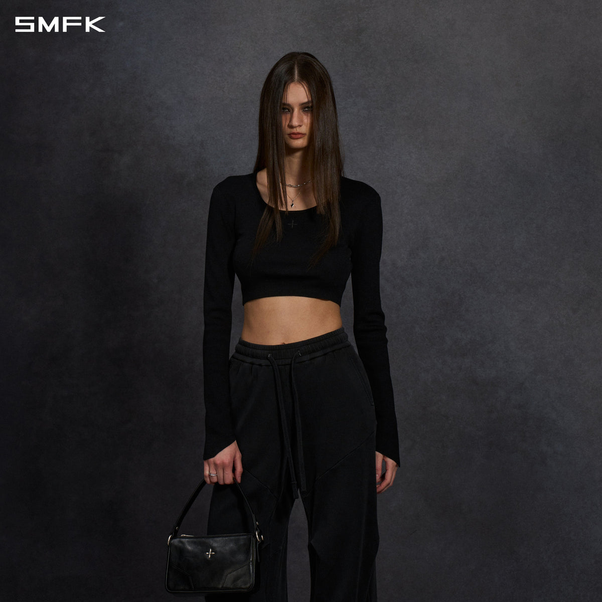 MYTH SIREN EVENING SHORT KNIT PULLOVER/TENCEL+SILK WILD BLACK