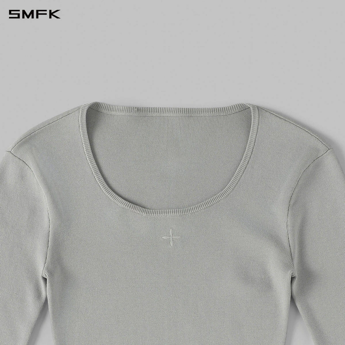 MYTH SIREN EVENING SHORT KNIT PULLOVER/TENCEL+SILK GLACIER GREY