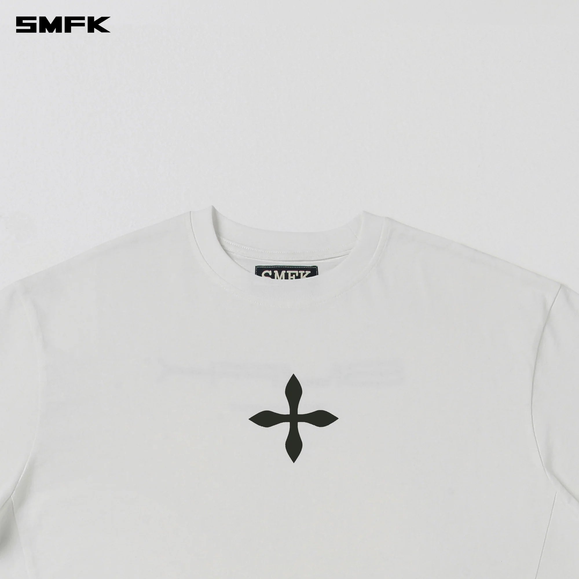 COMPASS MODE MASSIVE TEE-MAGNOLIA/COTTON CLOUD WHITE