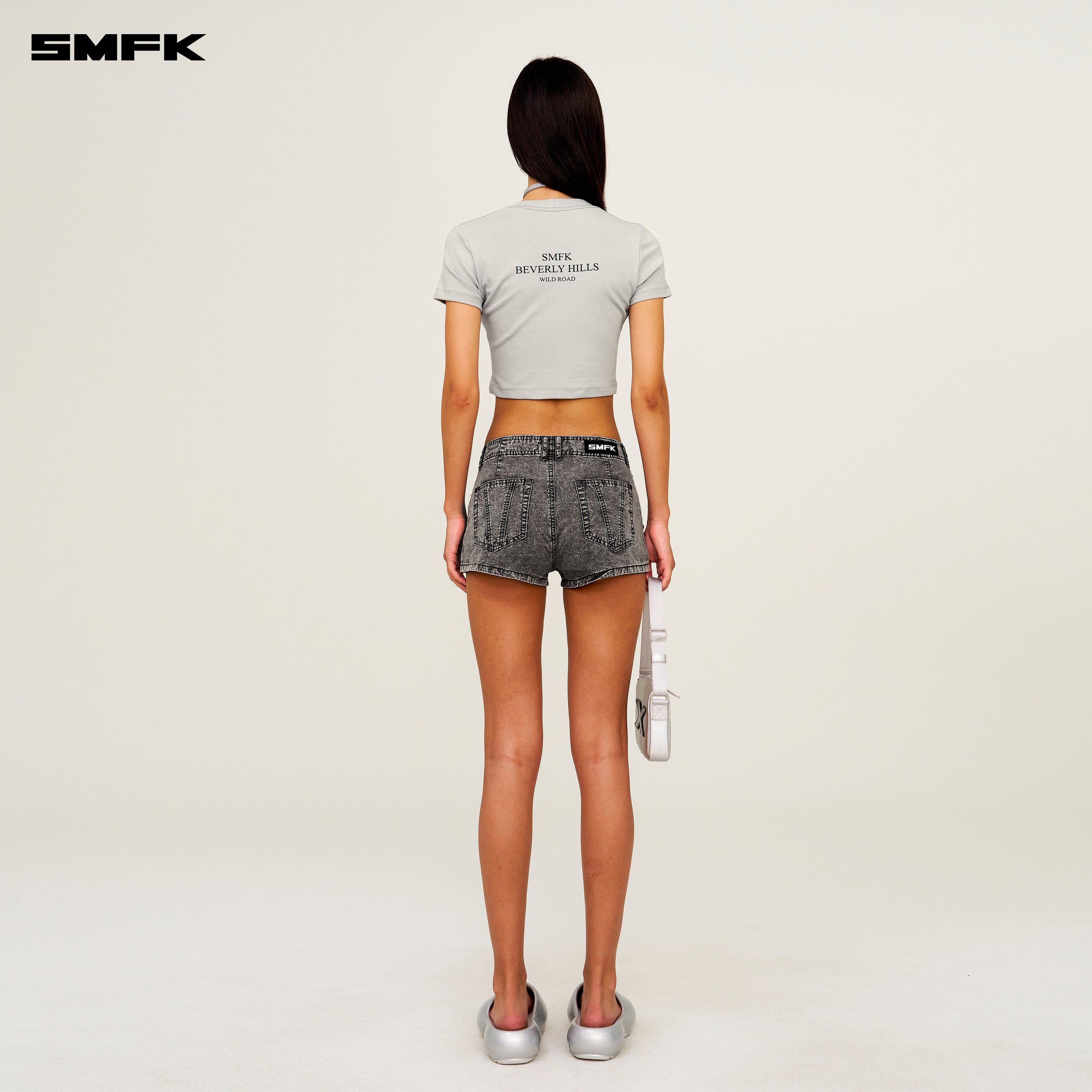 Compass Beverly Movie Subtitles Crop Tee Dust Grey
