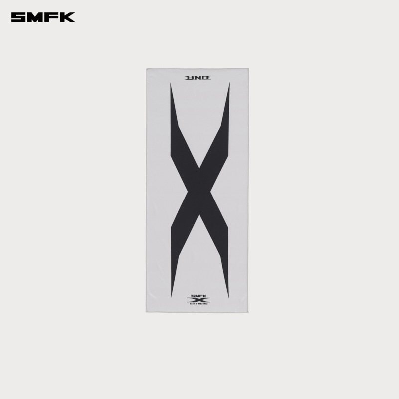 Free FUTURE X Sports Ultralight Towel x 1 For Spending Over 700cad