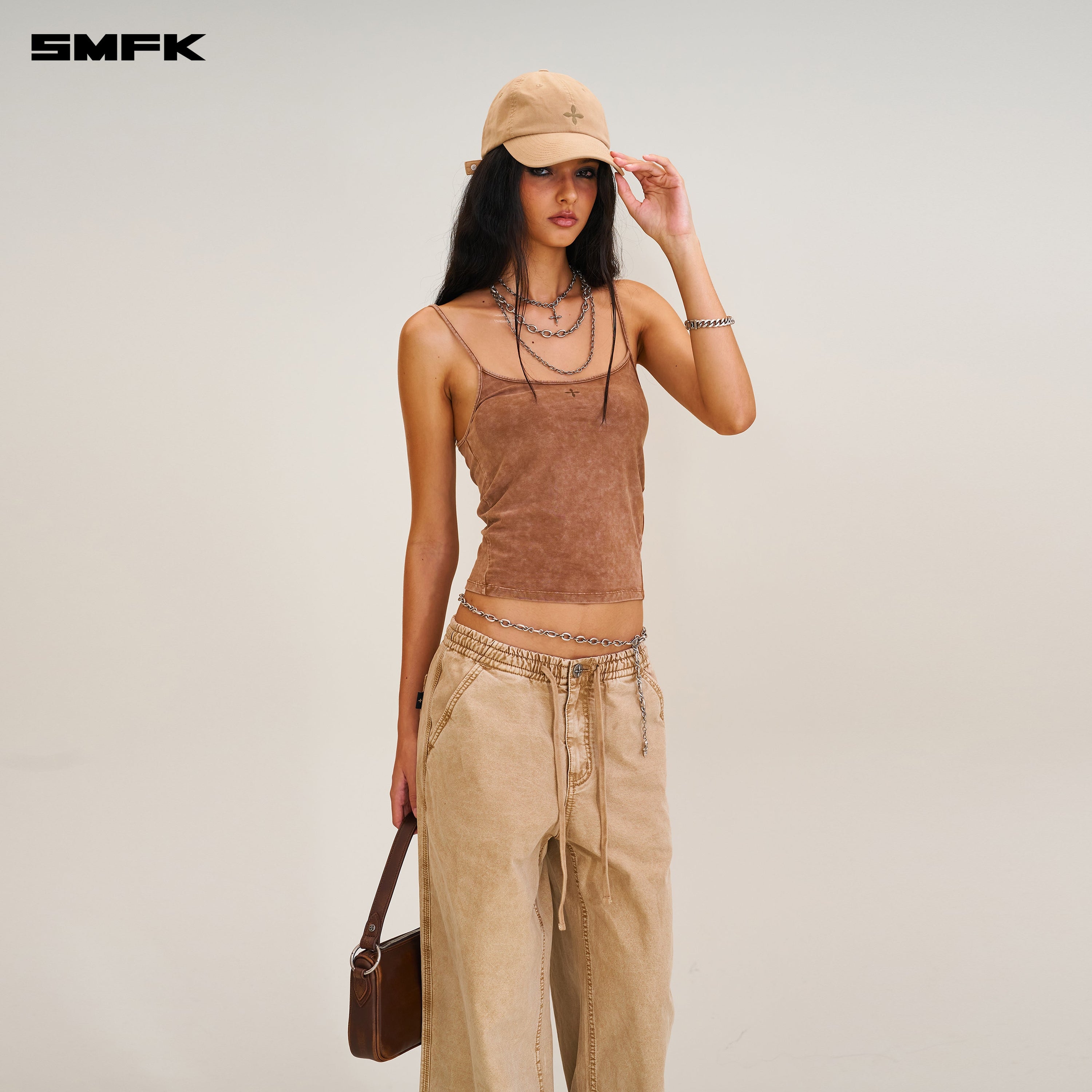 COMPASS BADGE CARGO CAP SAND