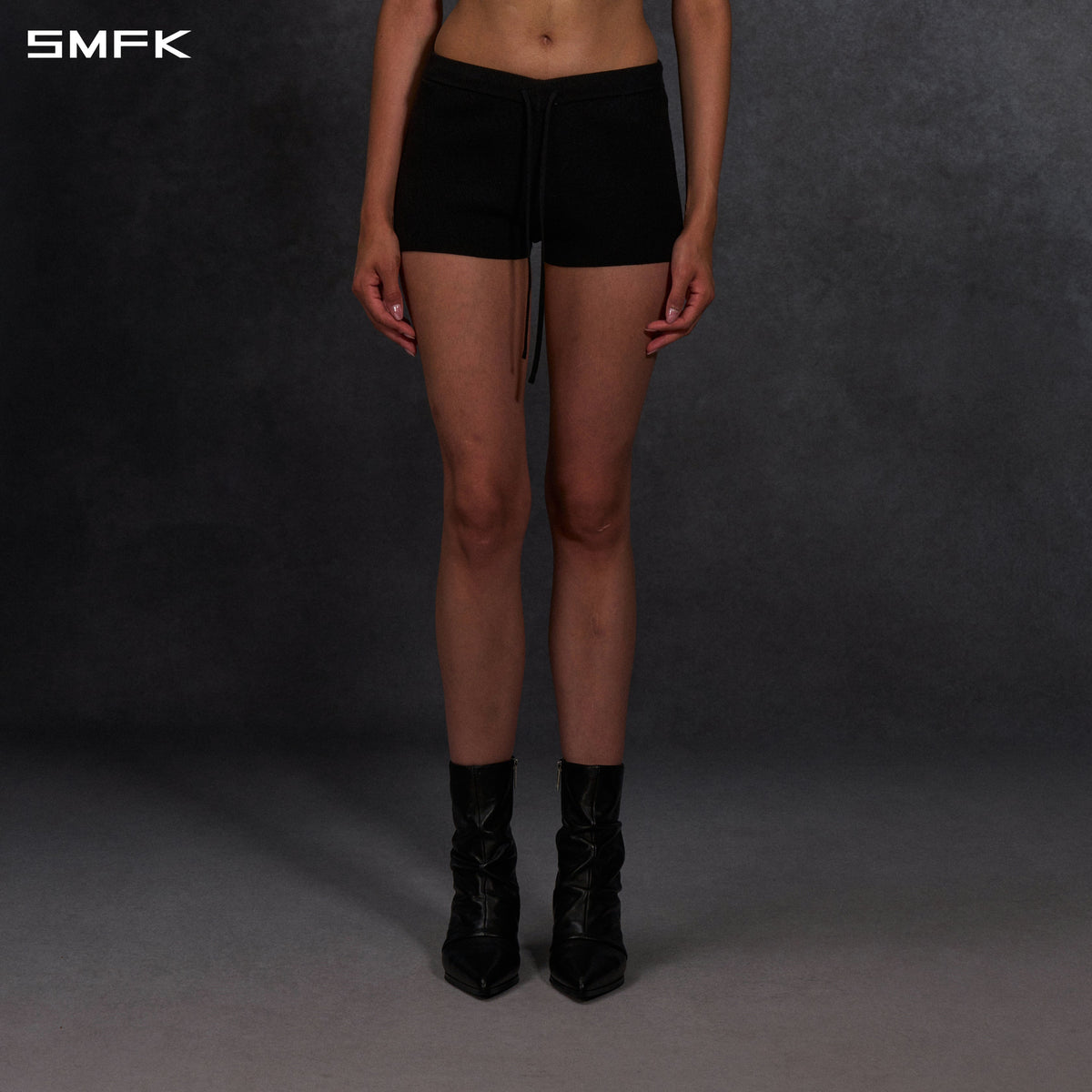 MYTH AEOLUS EVENING V-NECK KNIT SHORTS/LENZING TENCEL+SILK+COTTON WILD BLACK