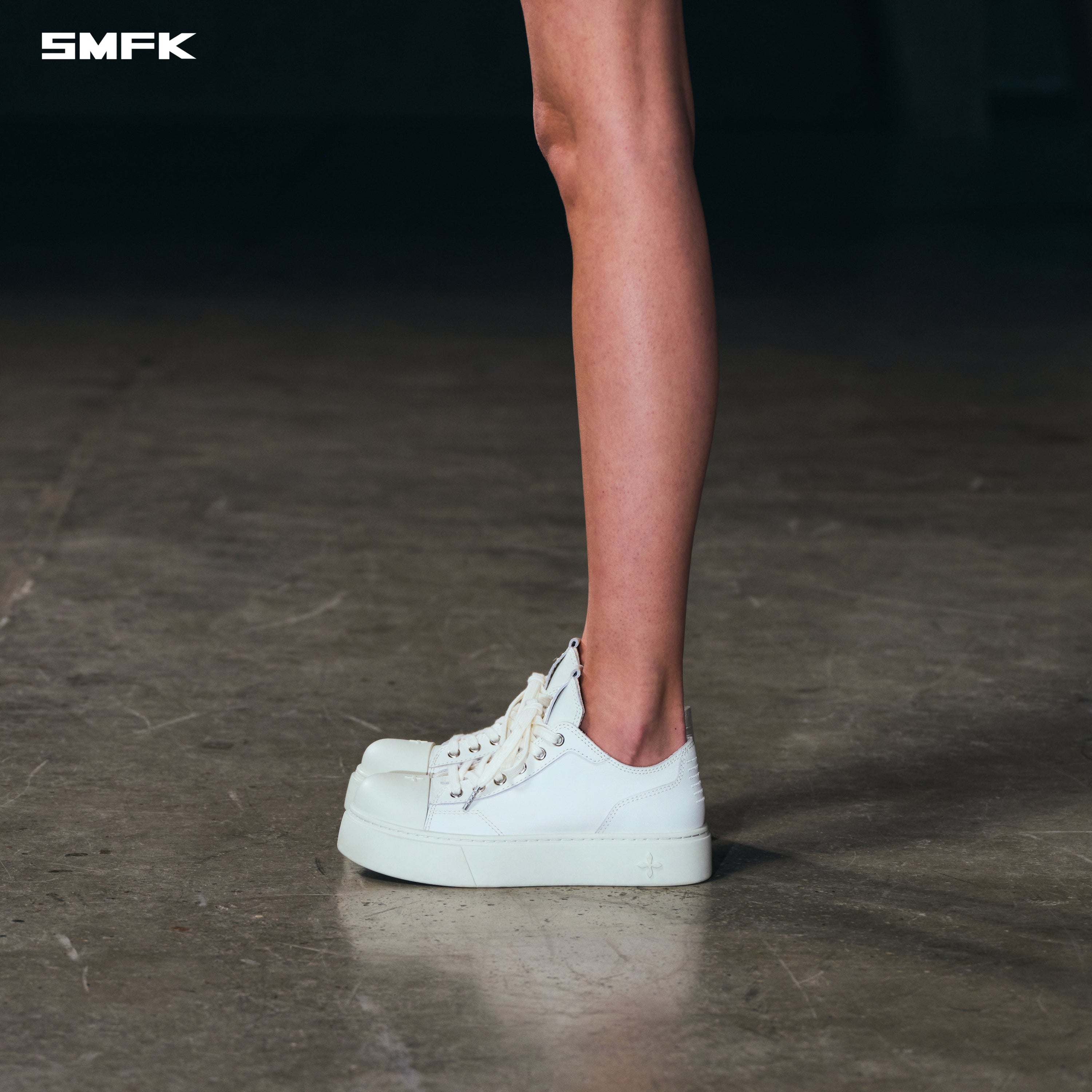COMPASS MODE LEATHER SNEAKER LOW/COW LEATHER CLOUD WHITE