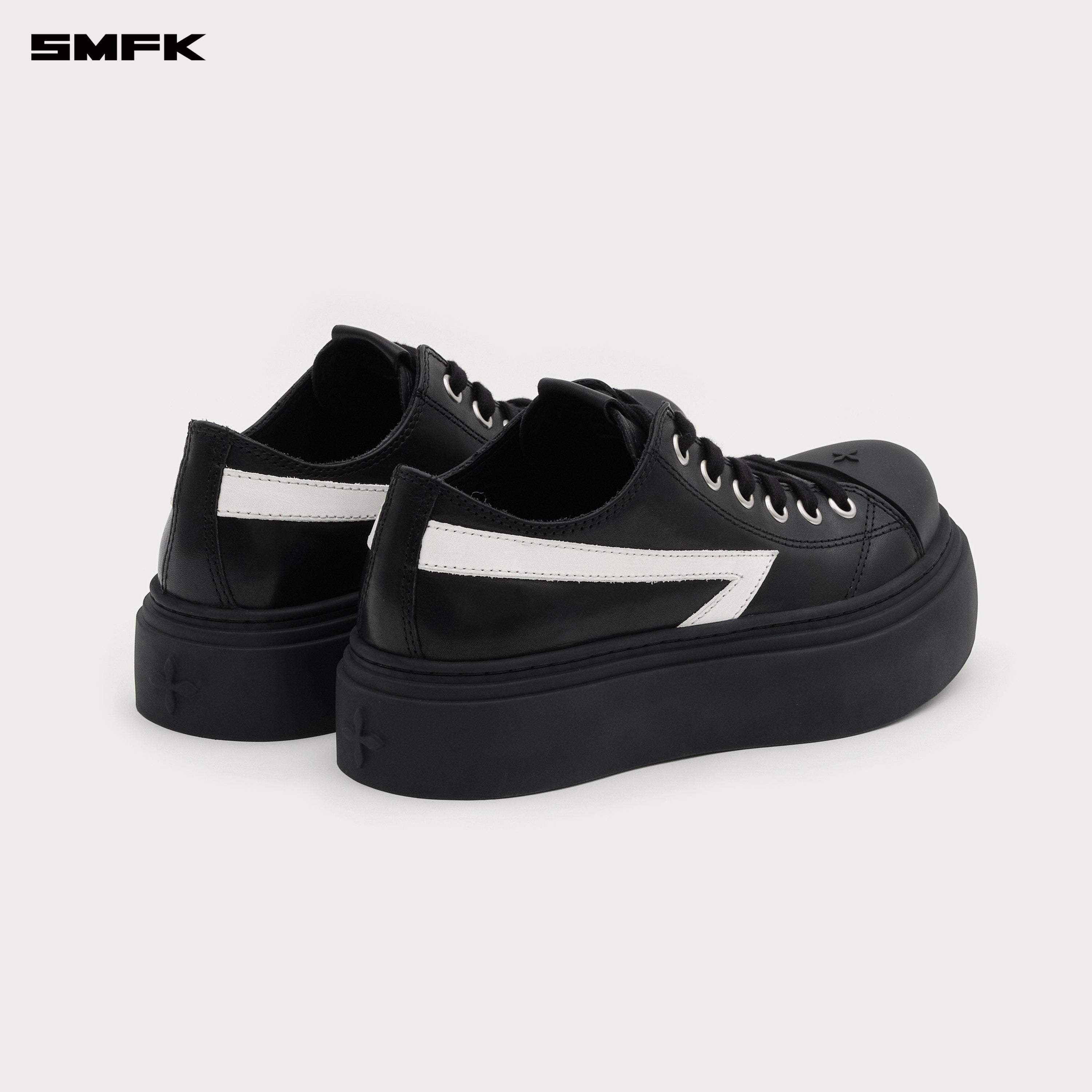 COMPASS METEOR ROVE NIGHT LOW-TOP SNEAKER