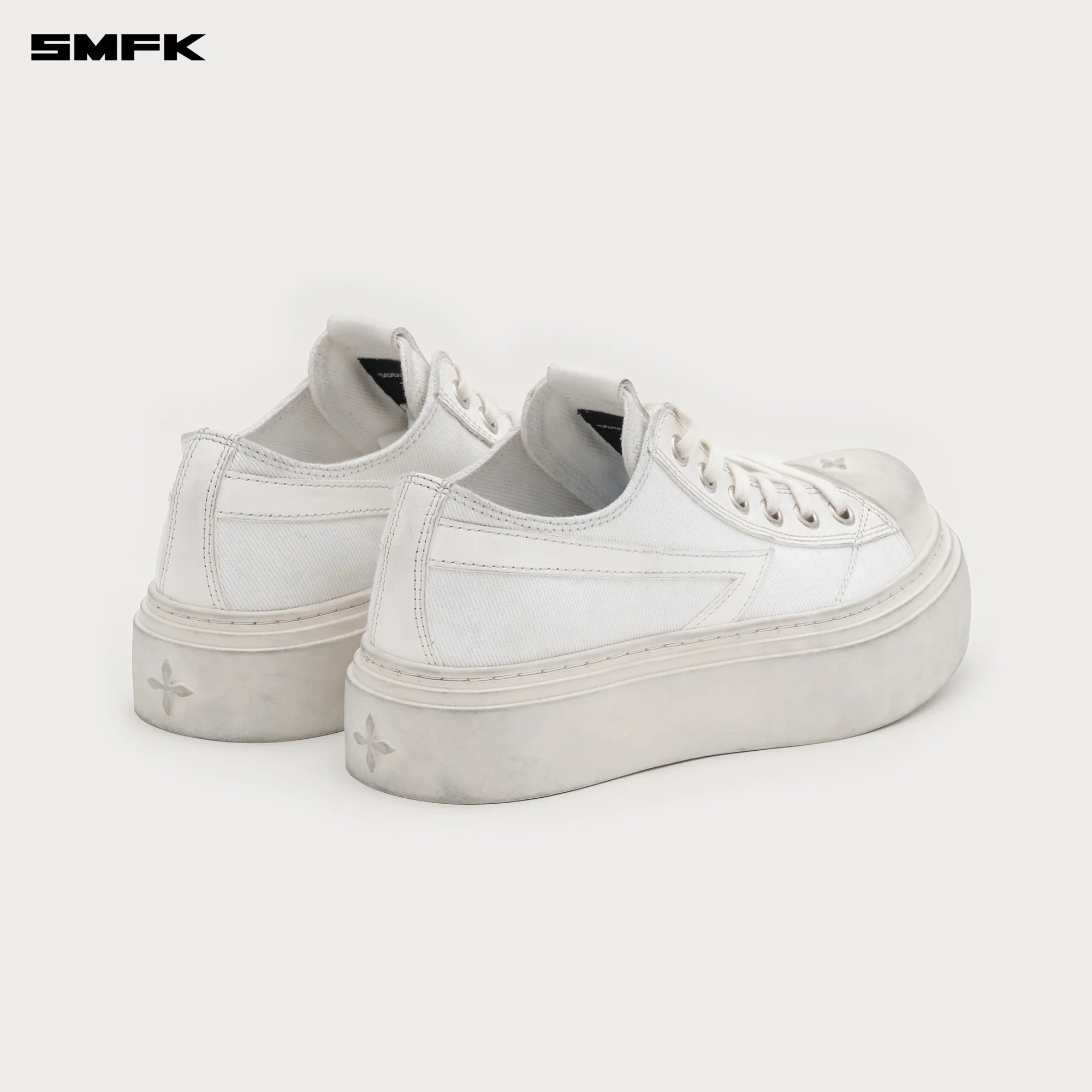 COMPASS METEOR ROVE LOW-TOP SNEAKER IN WHITE