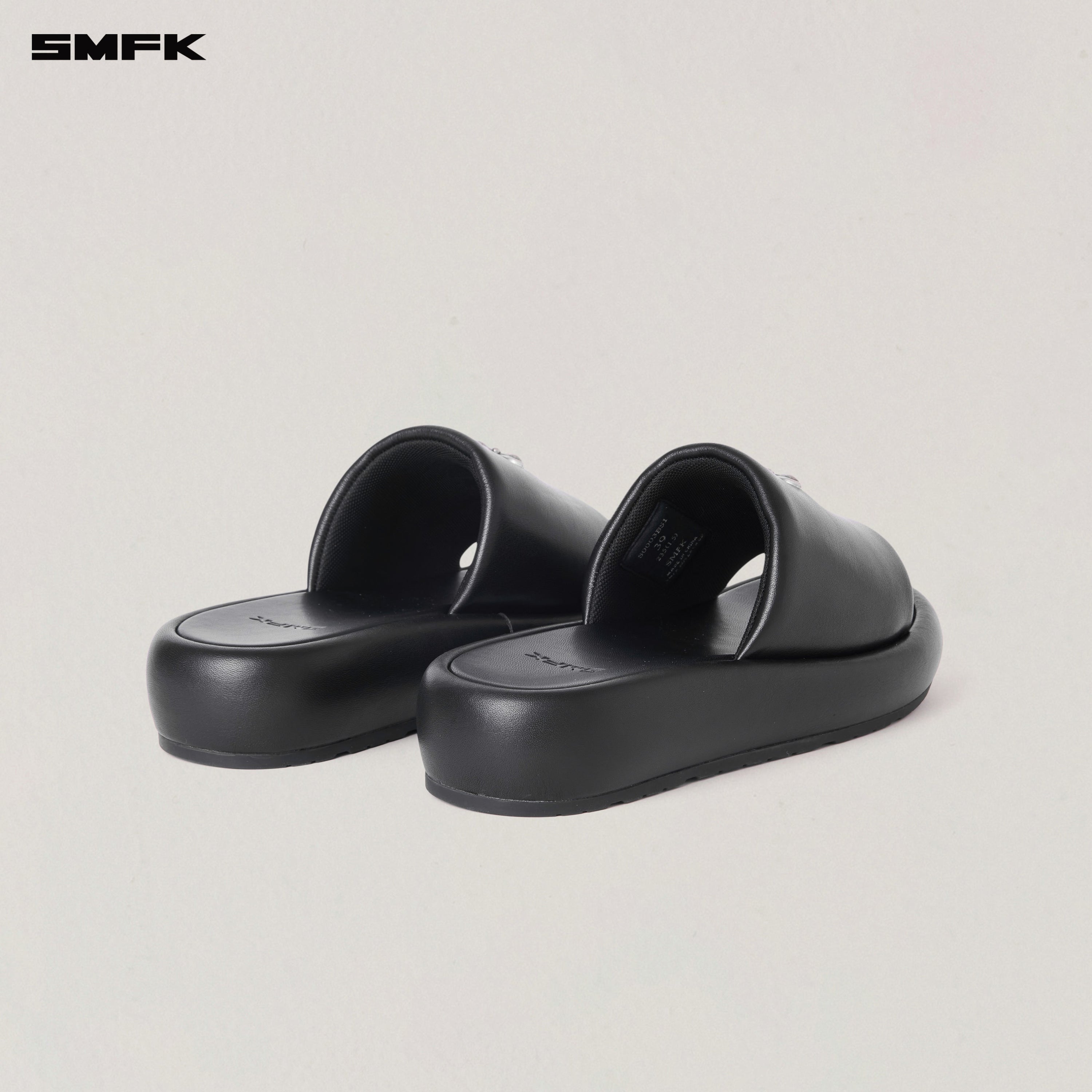 COMPASS MODE UNITY LEATHER SLIPPER WILD BLACK