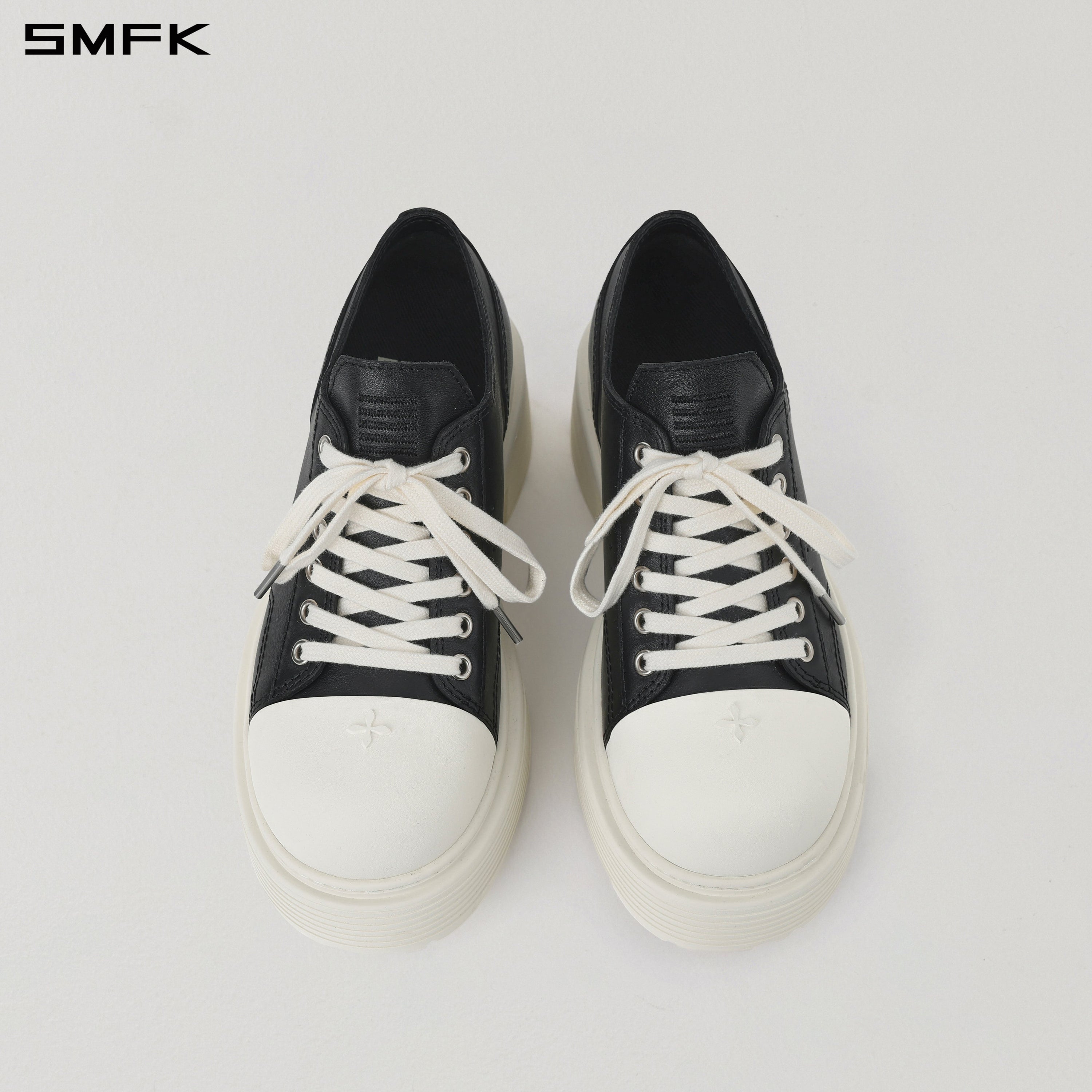 CORE LEATHER SNEAKER/THICK BLACK WHITE