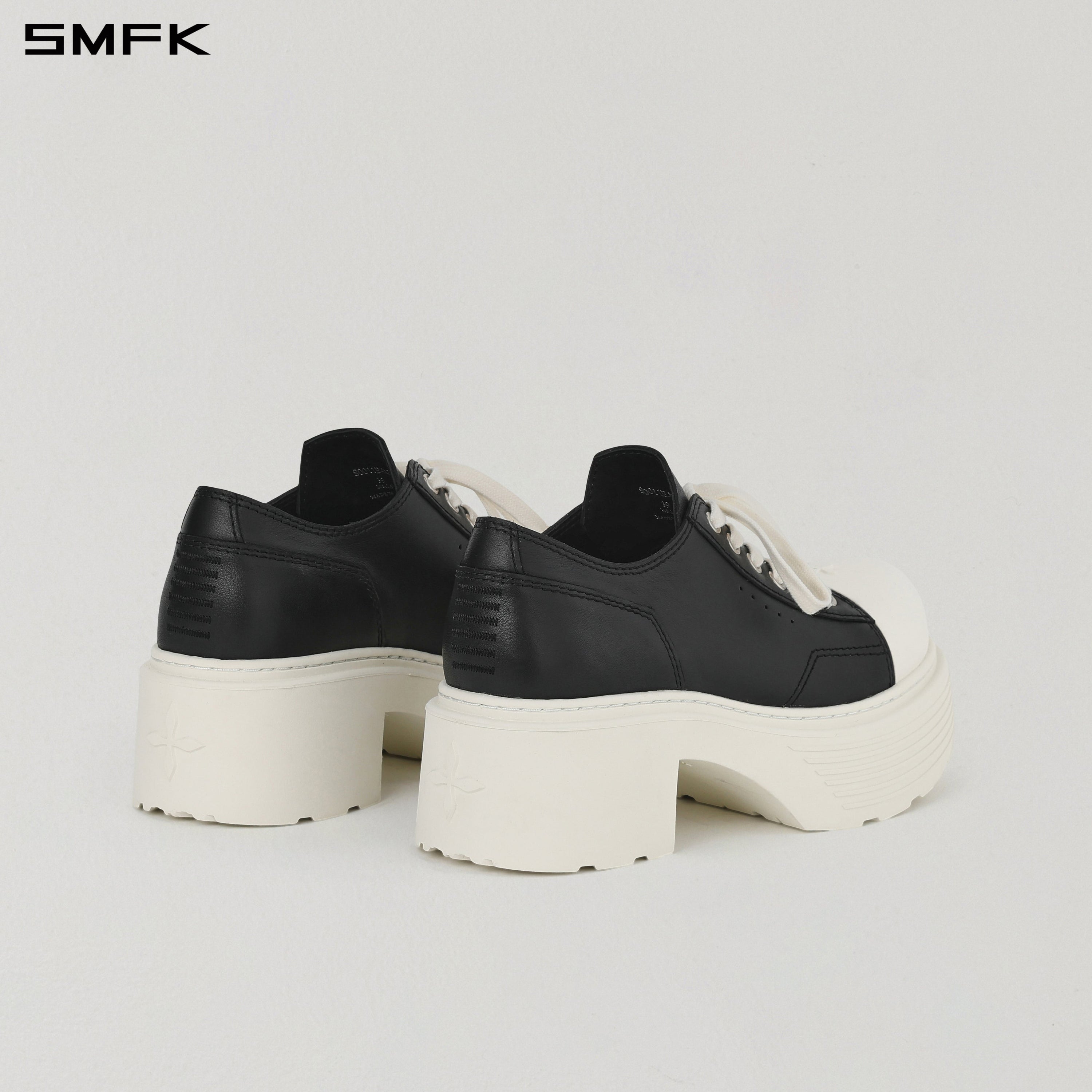 CORE LEATHER SNEAKER/THICK BLACK WHITE