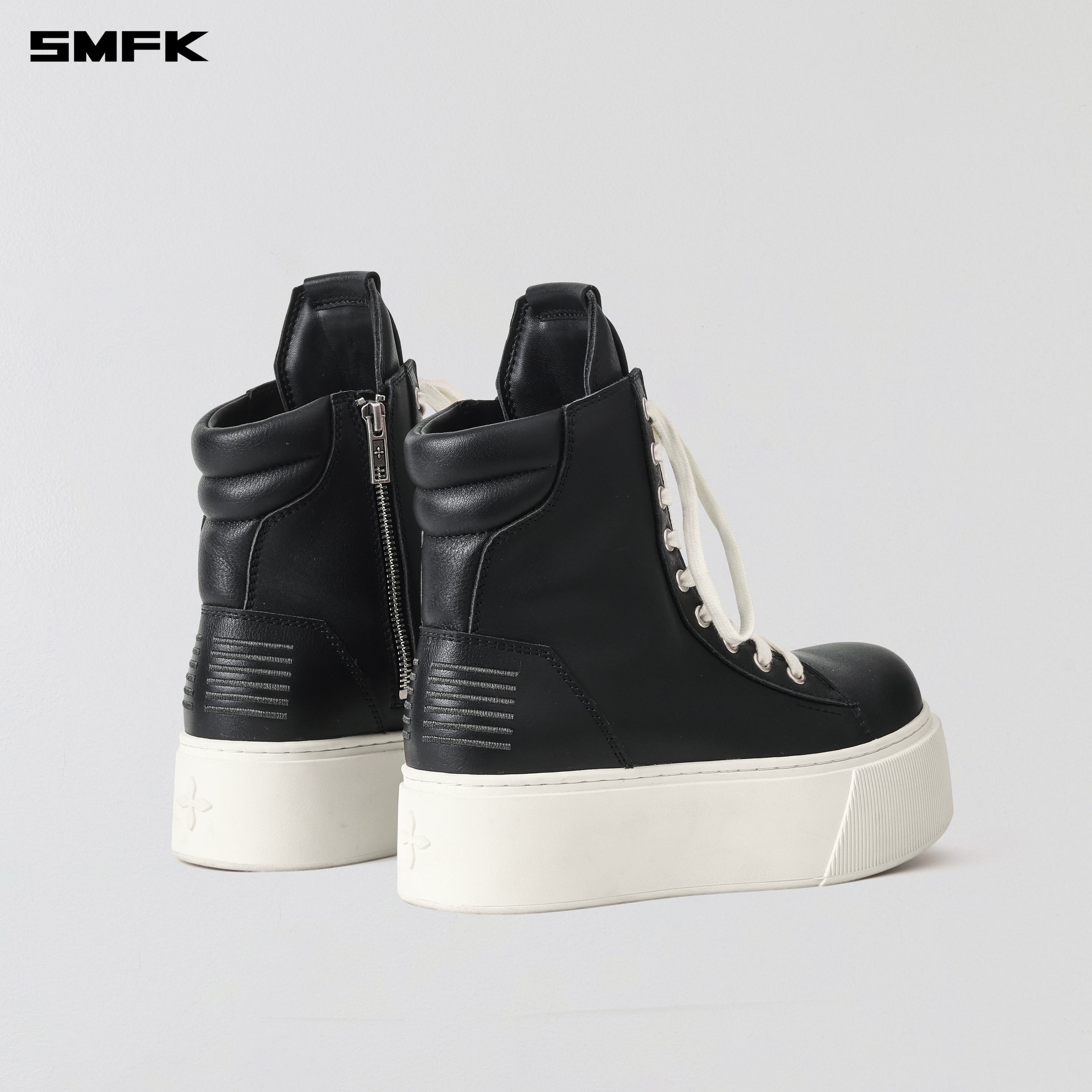 RUSH BOXING MID BOOTS BLACK WHITE