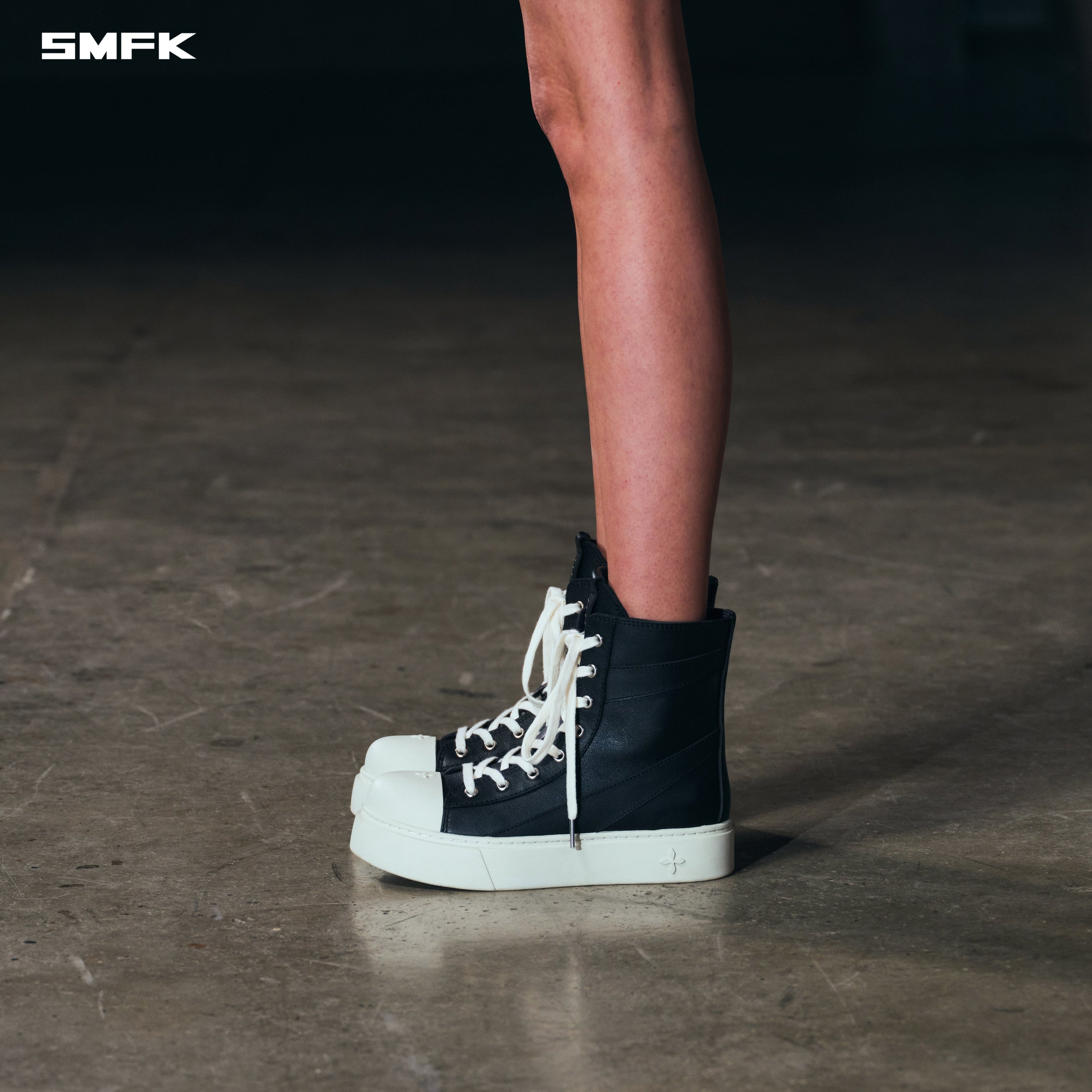 ROVE MID LEATHER SNEAKER/COW LEATHER BLACK WHITE