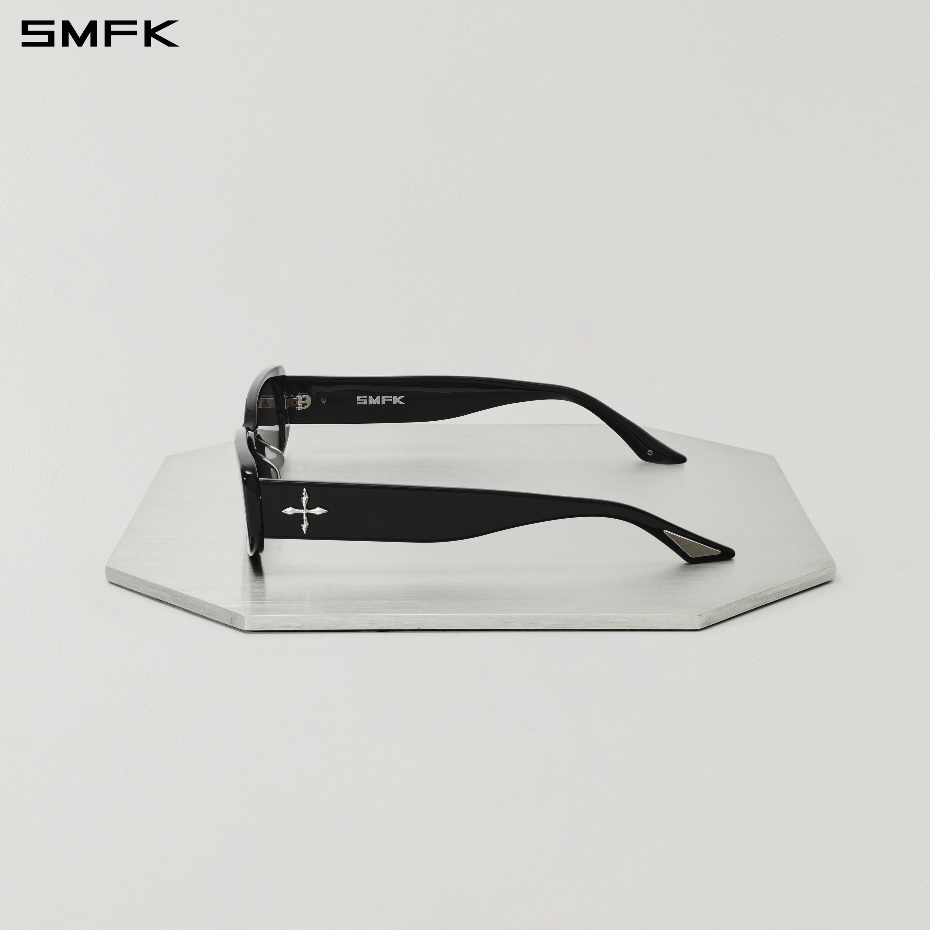 FUTURE STREAMLINE SLIM SUNGLASSES WILD BLACK
