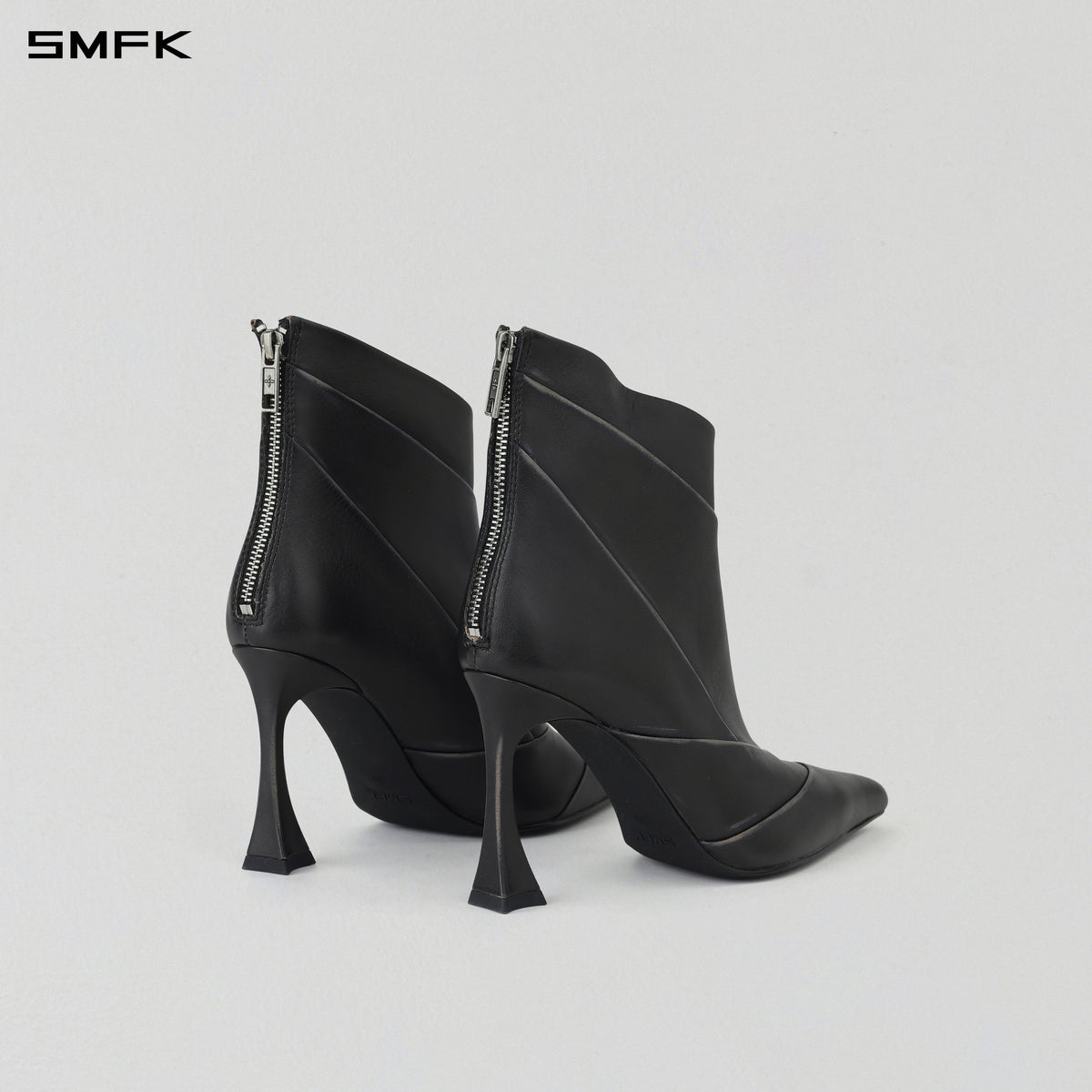 MAGIC SPEED SHORT HIGH-HEELED BOOTS/HAND BURNISHED CALF GRAPHITE