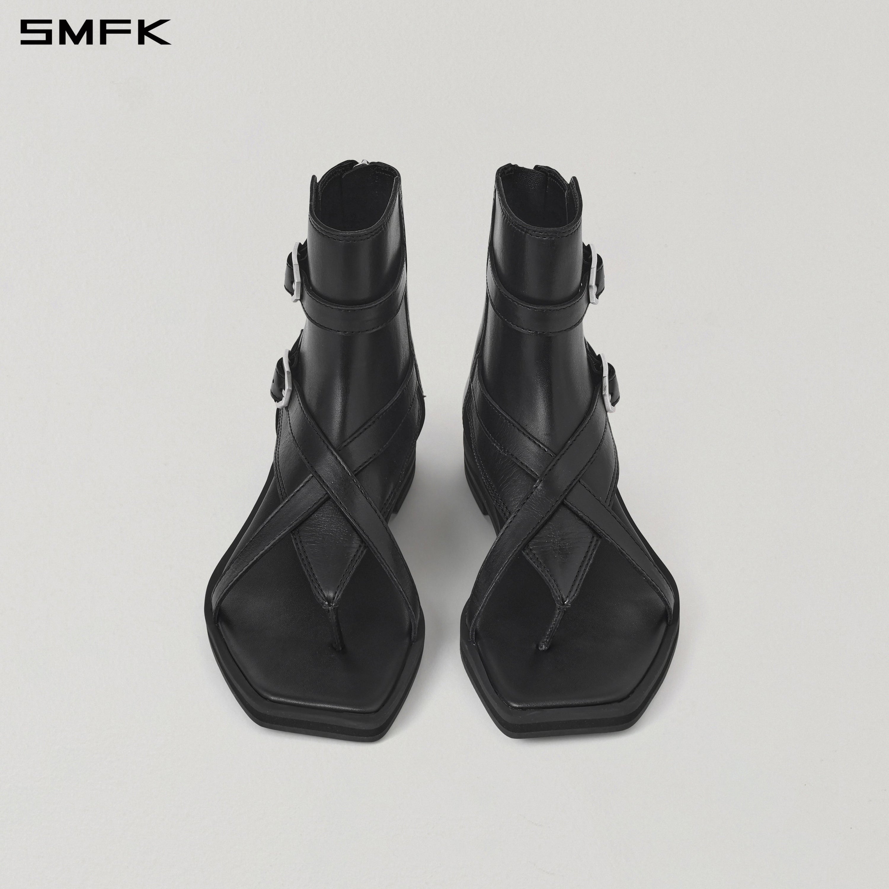 MIRAGE PRISM LEATHER SANDAL/CALF WILD BLACK