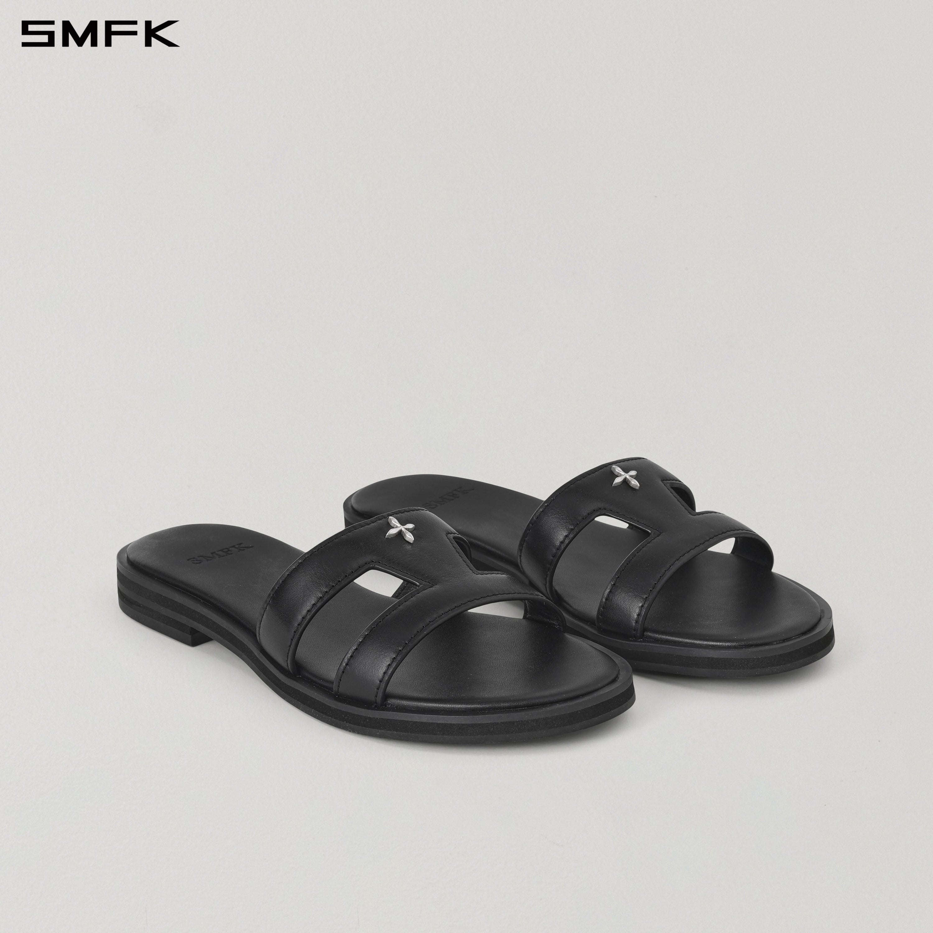 MIRAGE PRISM FLAT LEATHER SANDAL/CALF WILD BLACK