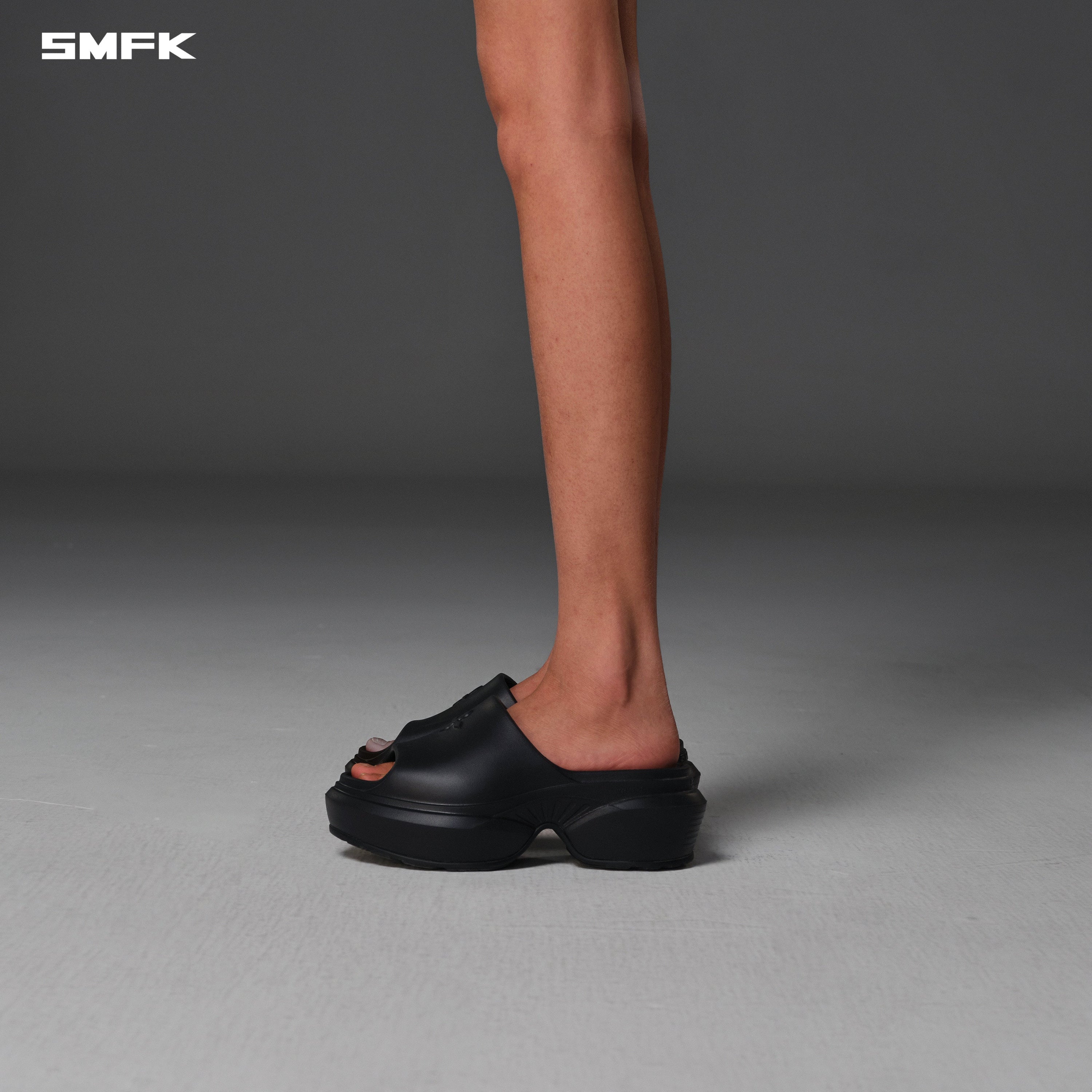 WAVE SLIPPER-F WILD BLACK