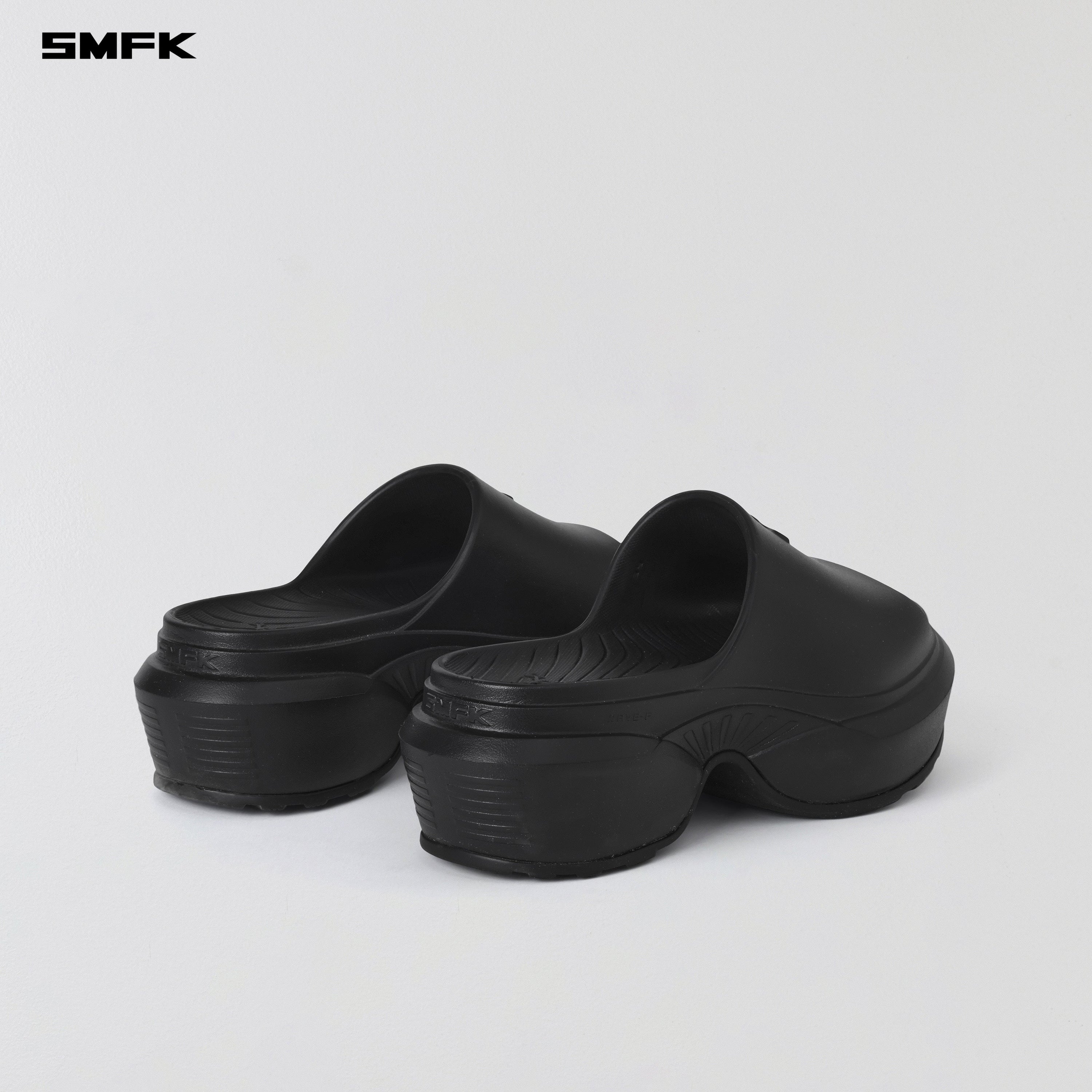 WAVE SLIPPER-F WILD BLACK
