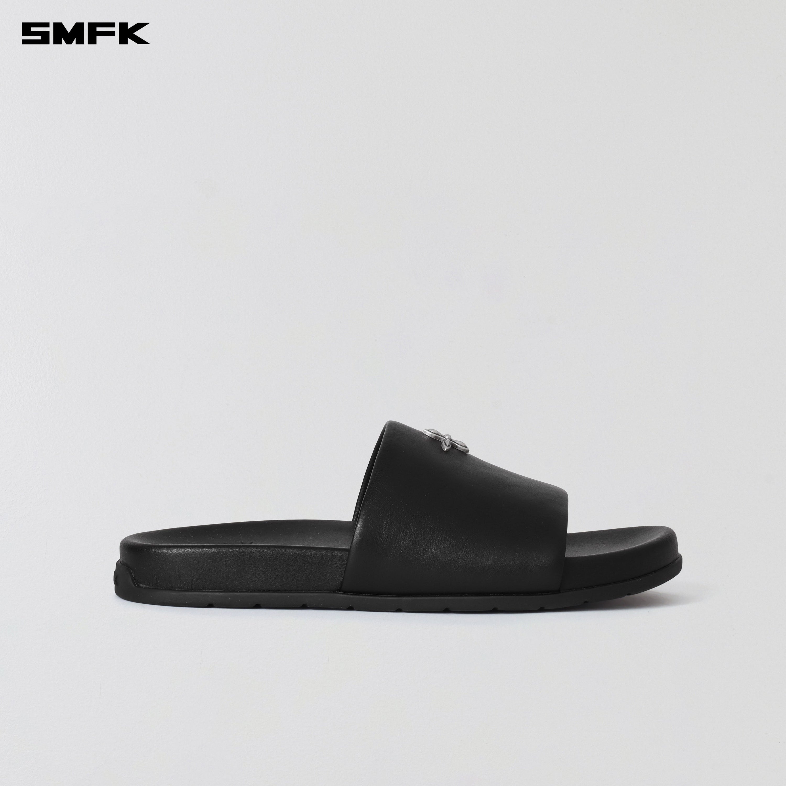 COMPASS MODE-F LEATHER SLIPPER WILD BLACK