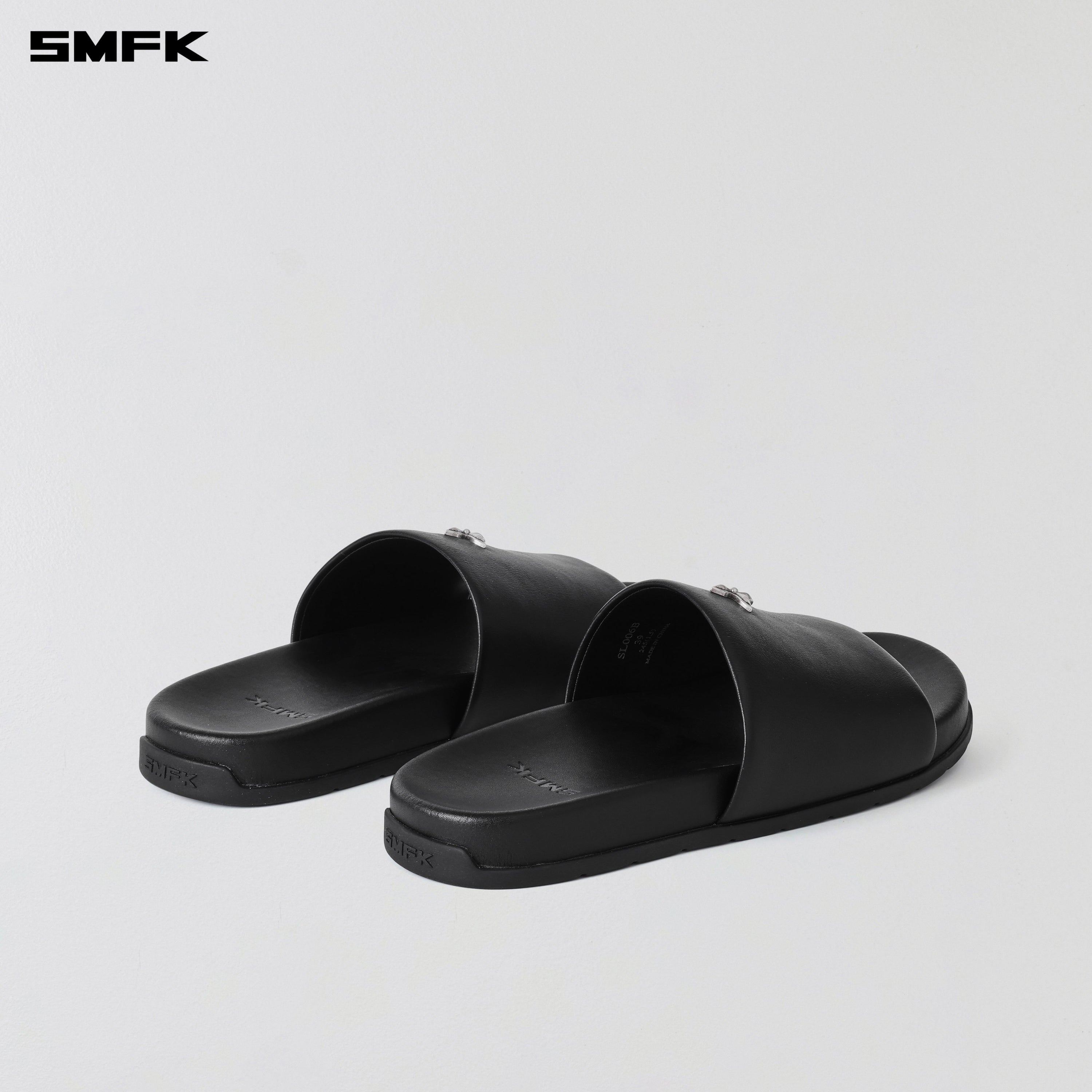 COMPASS MODE-F LEATHER SLIPPER WILD BLACK