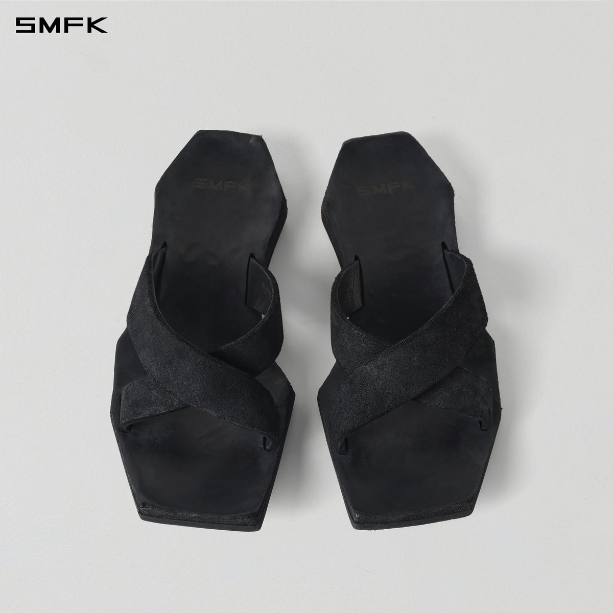PRISM ENTWINED HANDCRAFTED LEATHER SLIDES/HORSEHIDE/W WILD BLACK