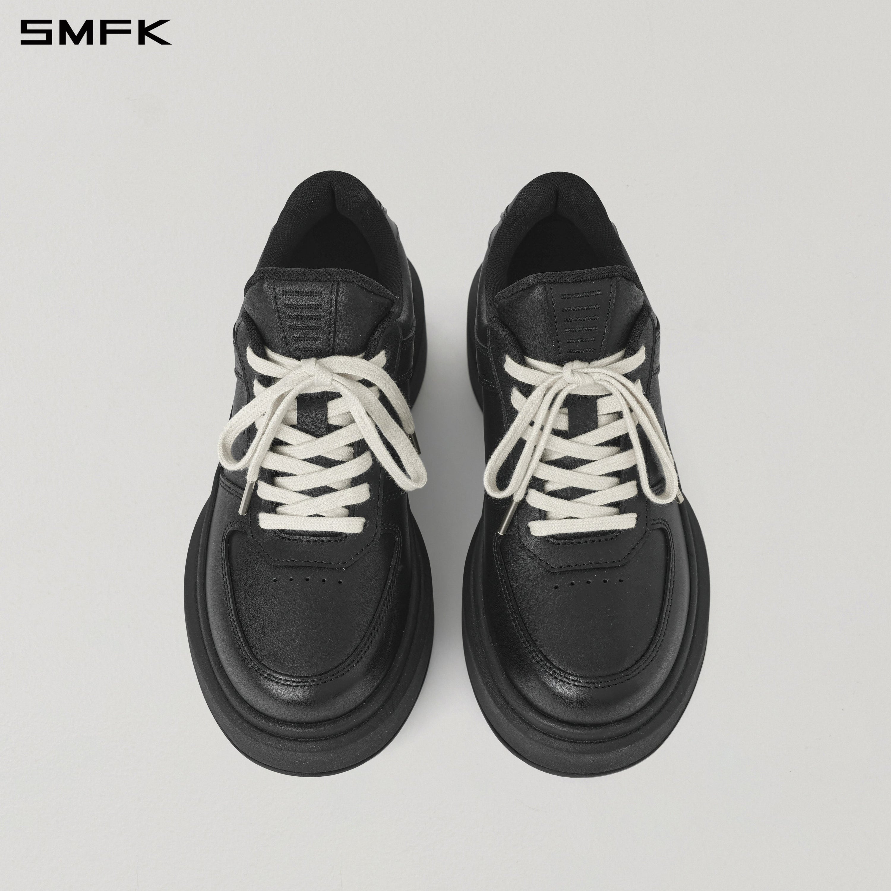 CORE-W CLASSIC LEATHER SPORTS SHOES/THICK WILD BLACK