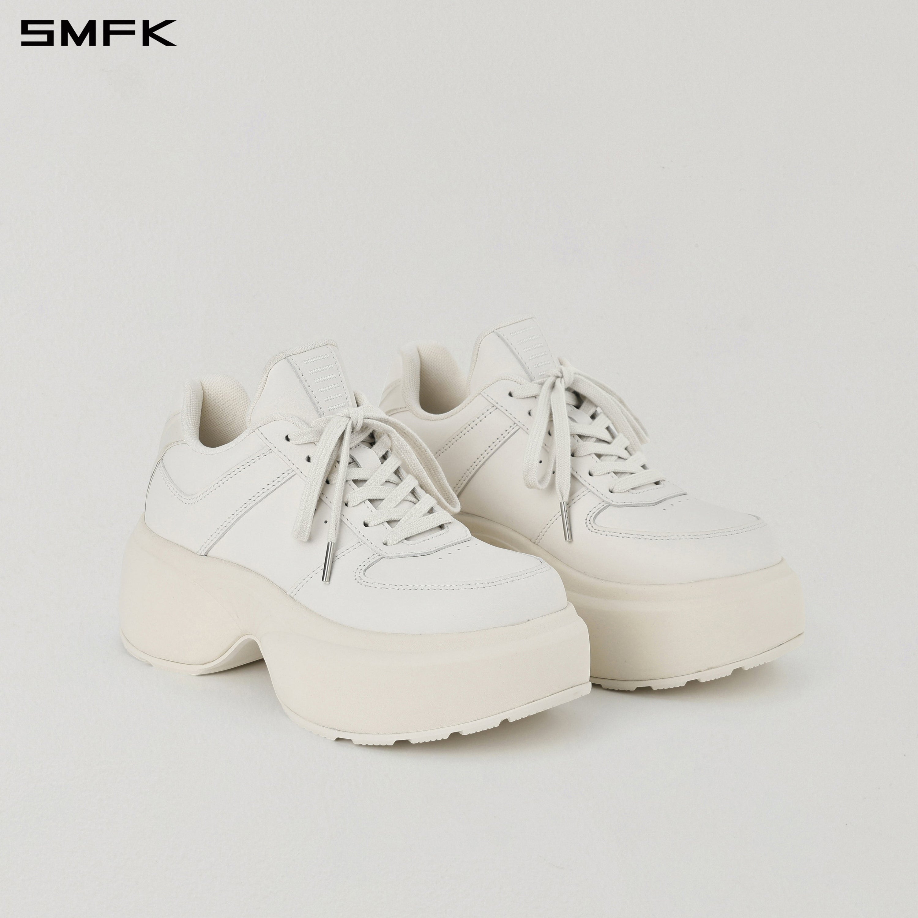 CORE-W CLASSIC LEATHER SPORTS SHOES/THICK CLOUD WHITE