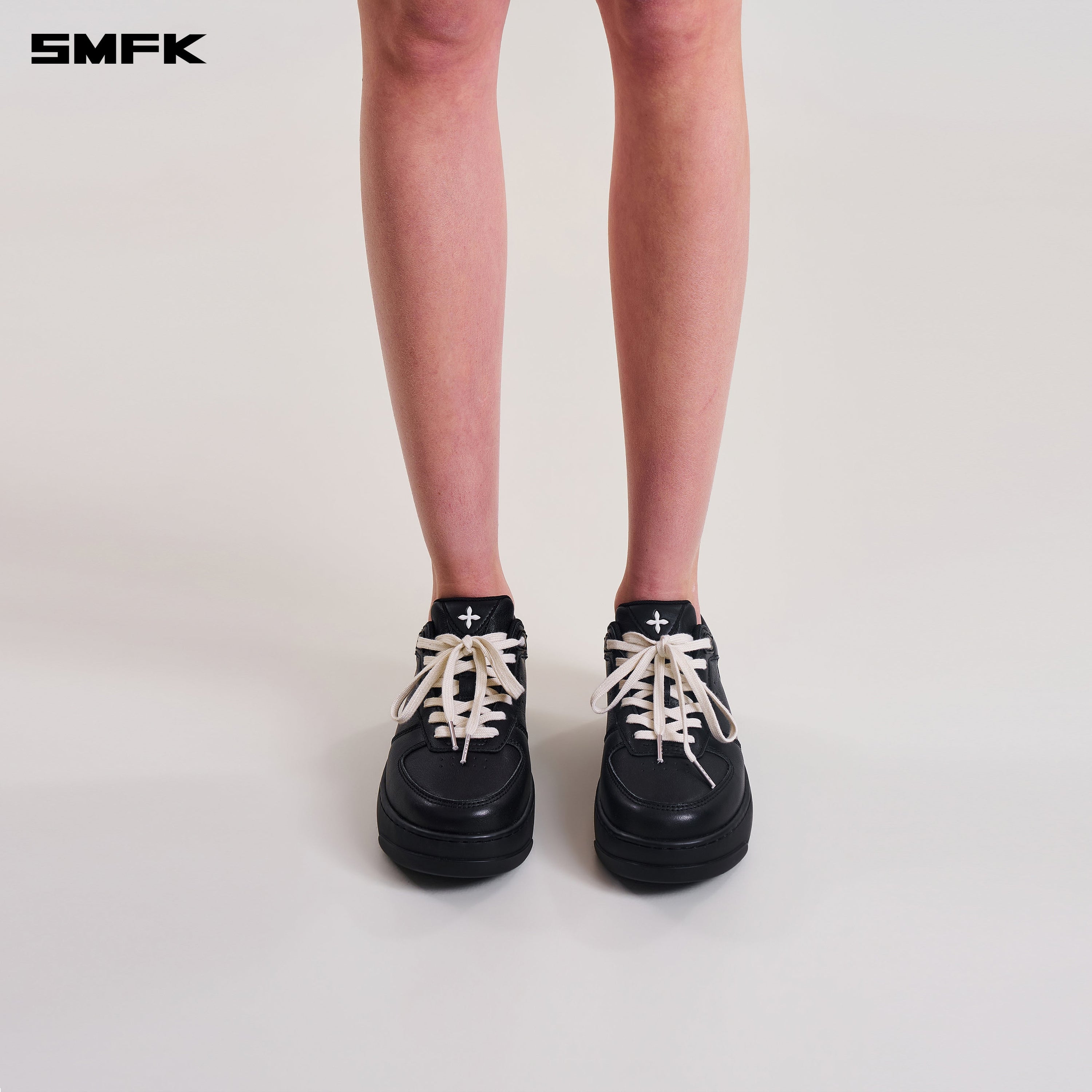 COMPASS MODE-T LEATHER SNEAKER WILD BLACK