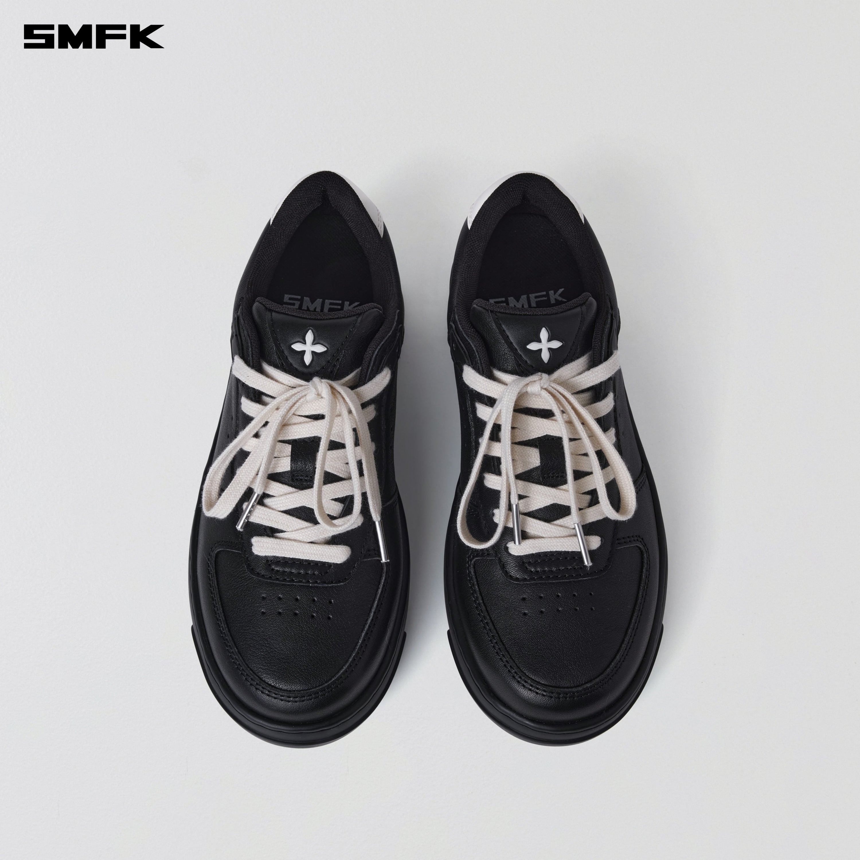 COMPASS MODE-T LEATHER SNEAKER WILD BLACK